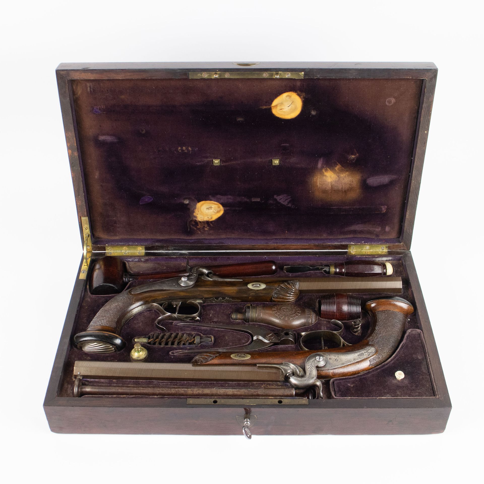 Liège dueling box in cashew wood Pistole mit schönem Damastlauf mit Stempeln aus&hellip;