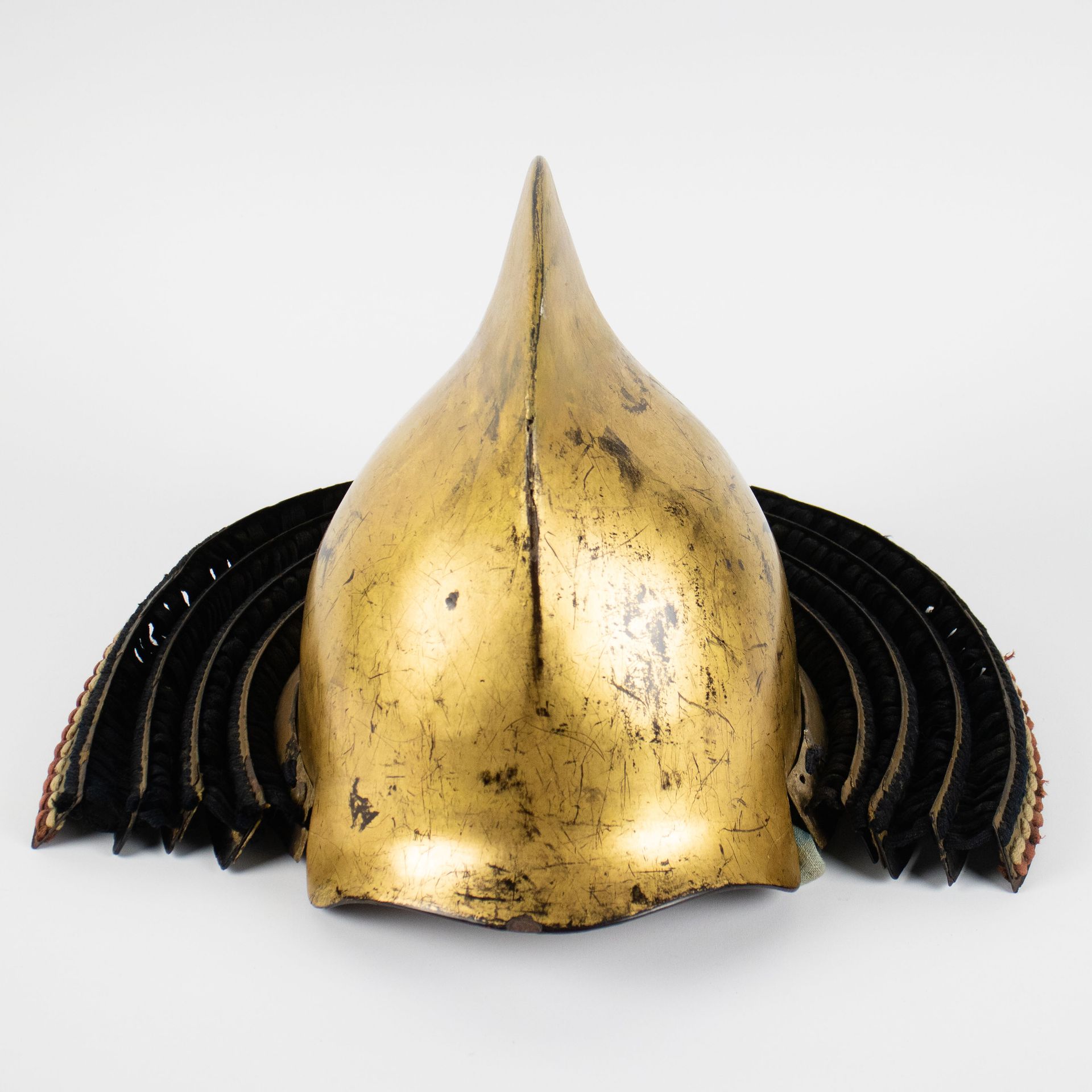 Japanese helmet (KABUTO) Edo period Casque japonais (KABUTO), période Edo. 
 37 &hellip;