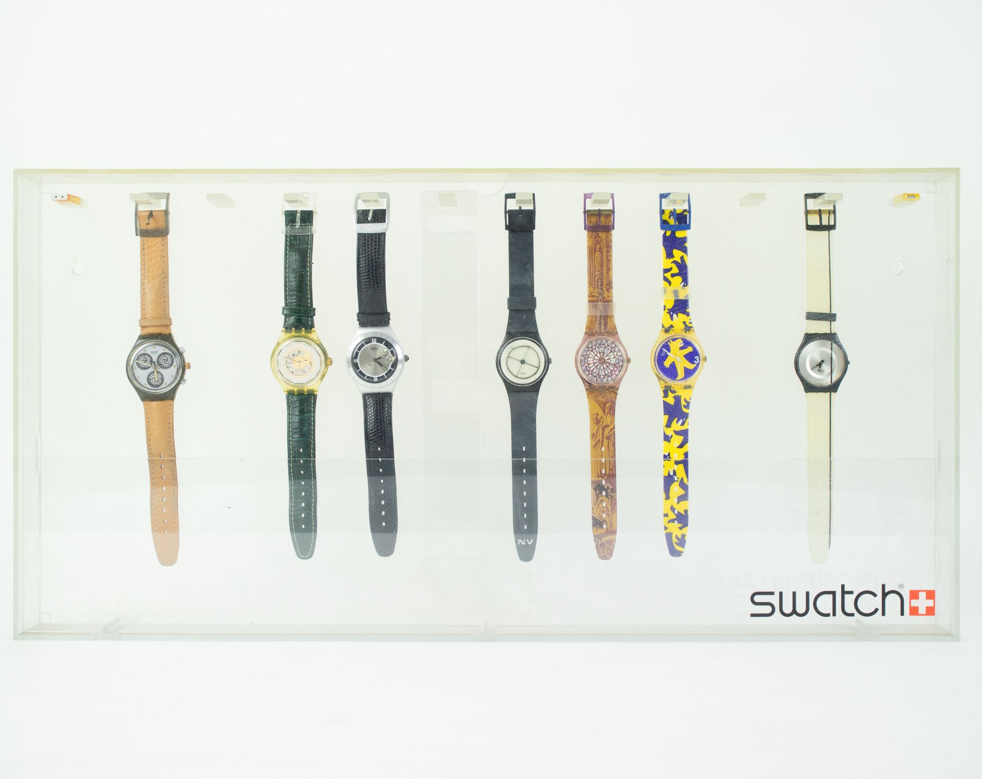 Original Swatch plexibox with 7 Swatch watches Collectibles.Collectie uurwerken &hellip;