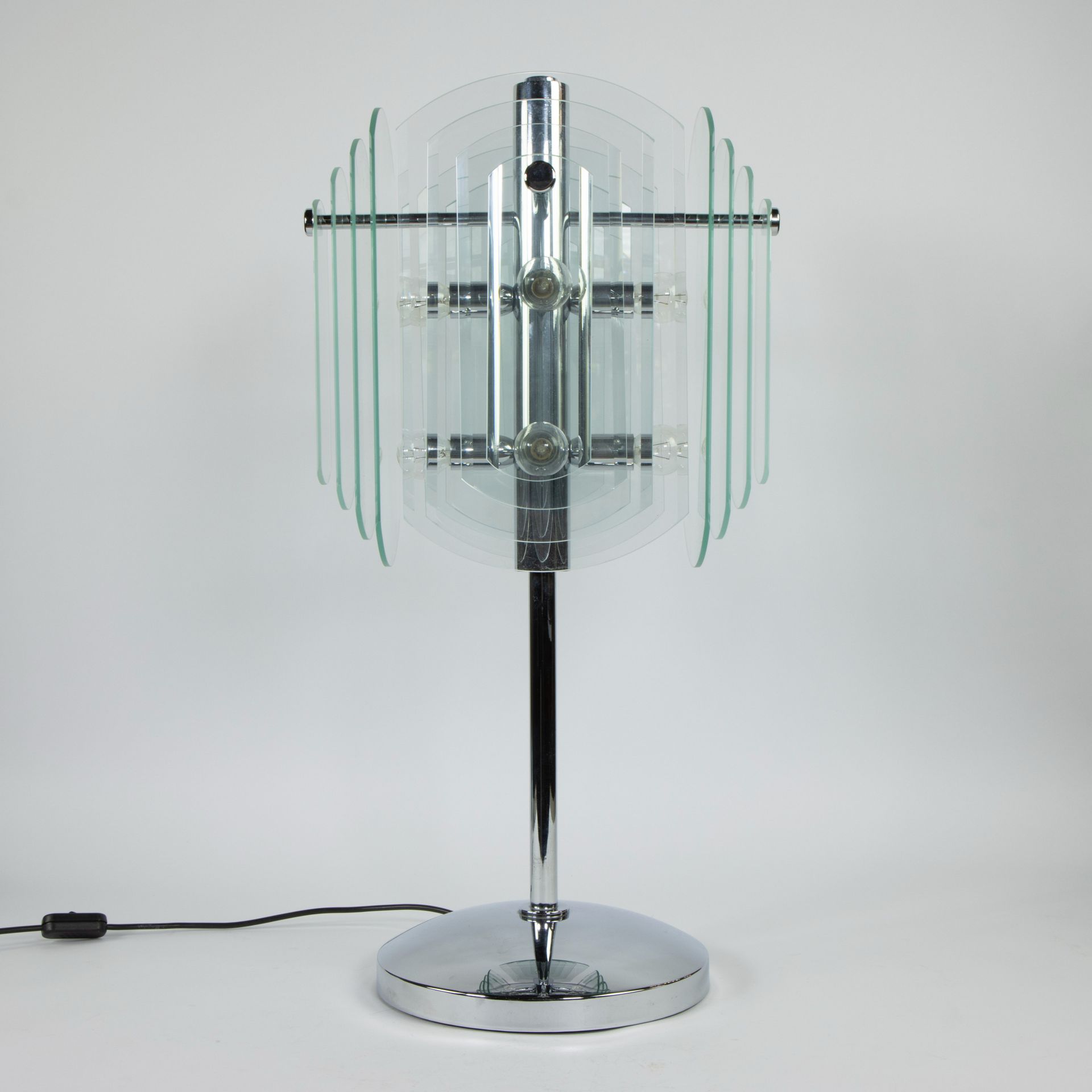 Null Lampe de table design vintage en chrome et capot avec plaques de verre, sev&hellip;