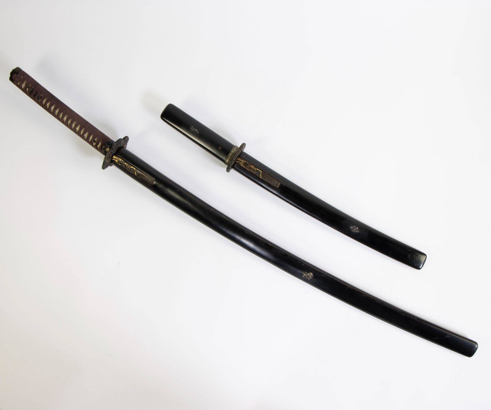 Null 2 Samurai-Schwerter von Ende 1700
Katana (Dasho) Wabizashi, 2 Wurfmesser (K&hellip;