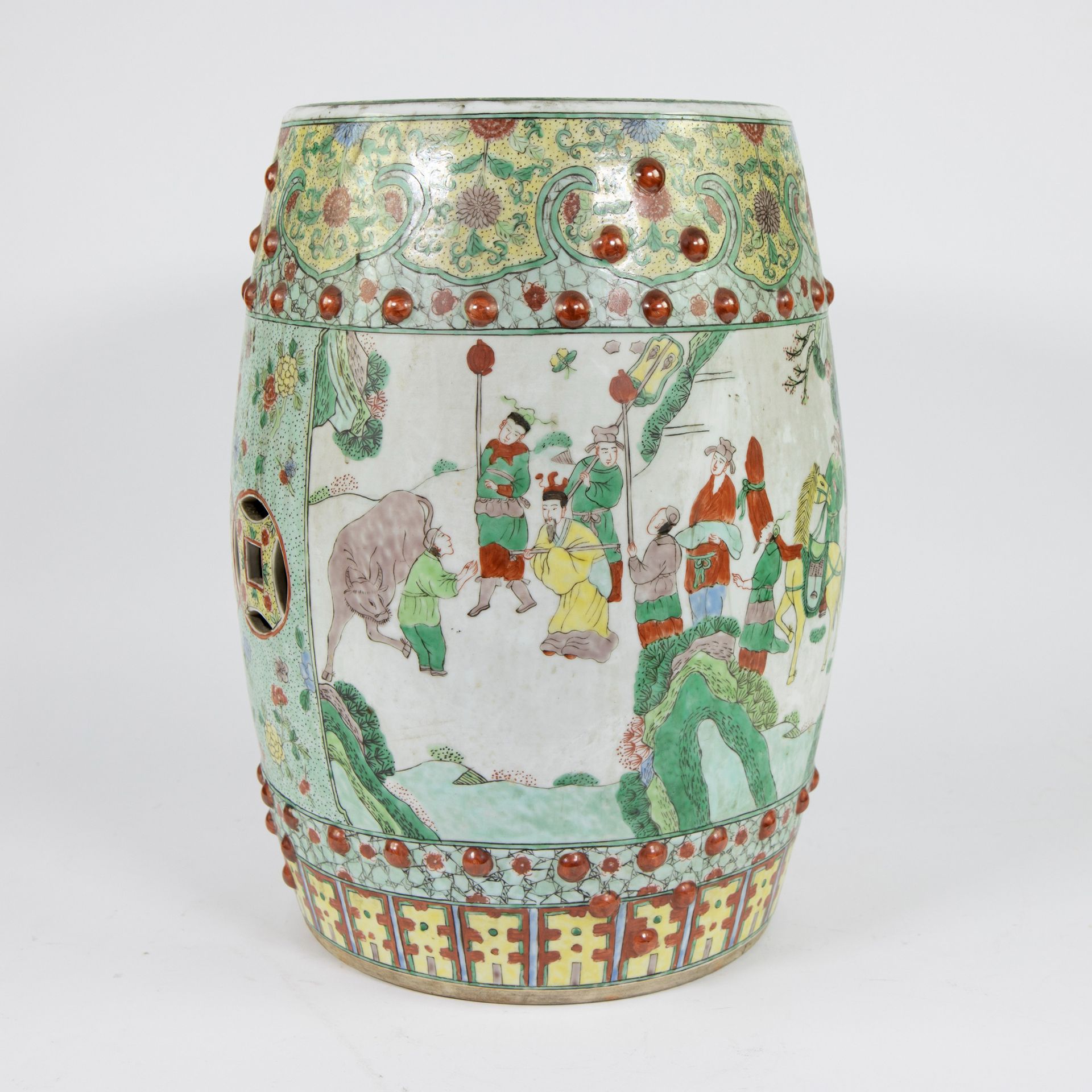 Null Chinese garden stool with decoration Chinese garden with figures, 20th cent&hellip;