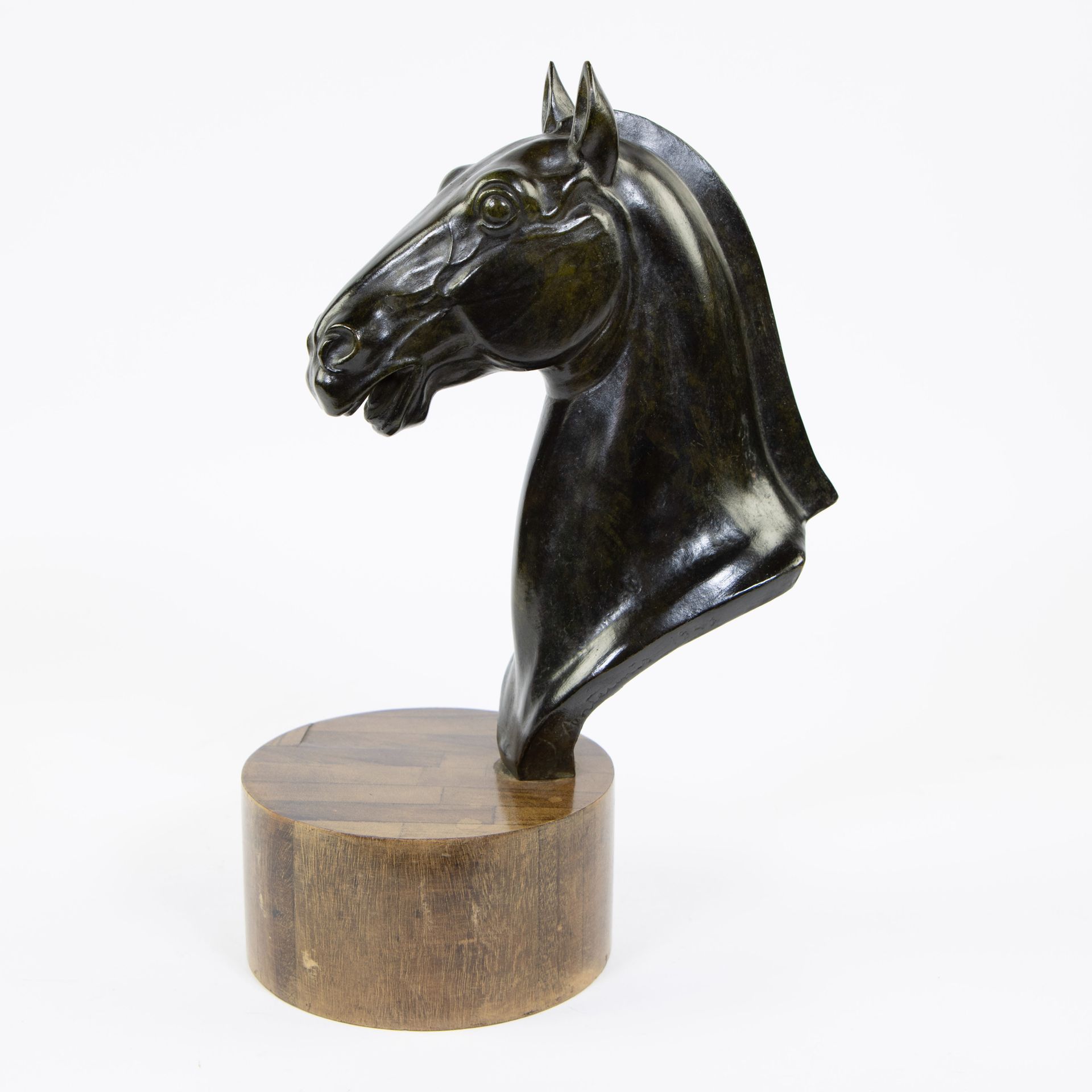 Jan ANTEUNIS (1896-1973) Jan ANTEUNIS (1896-1973)
Sculpture en bronze d'une tête&hellip;