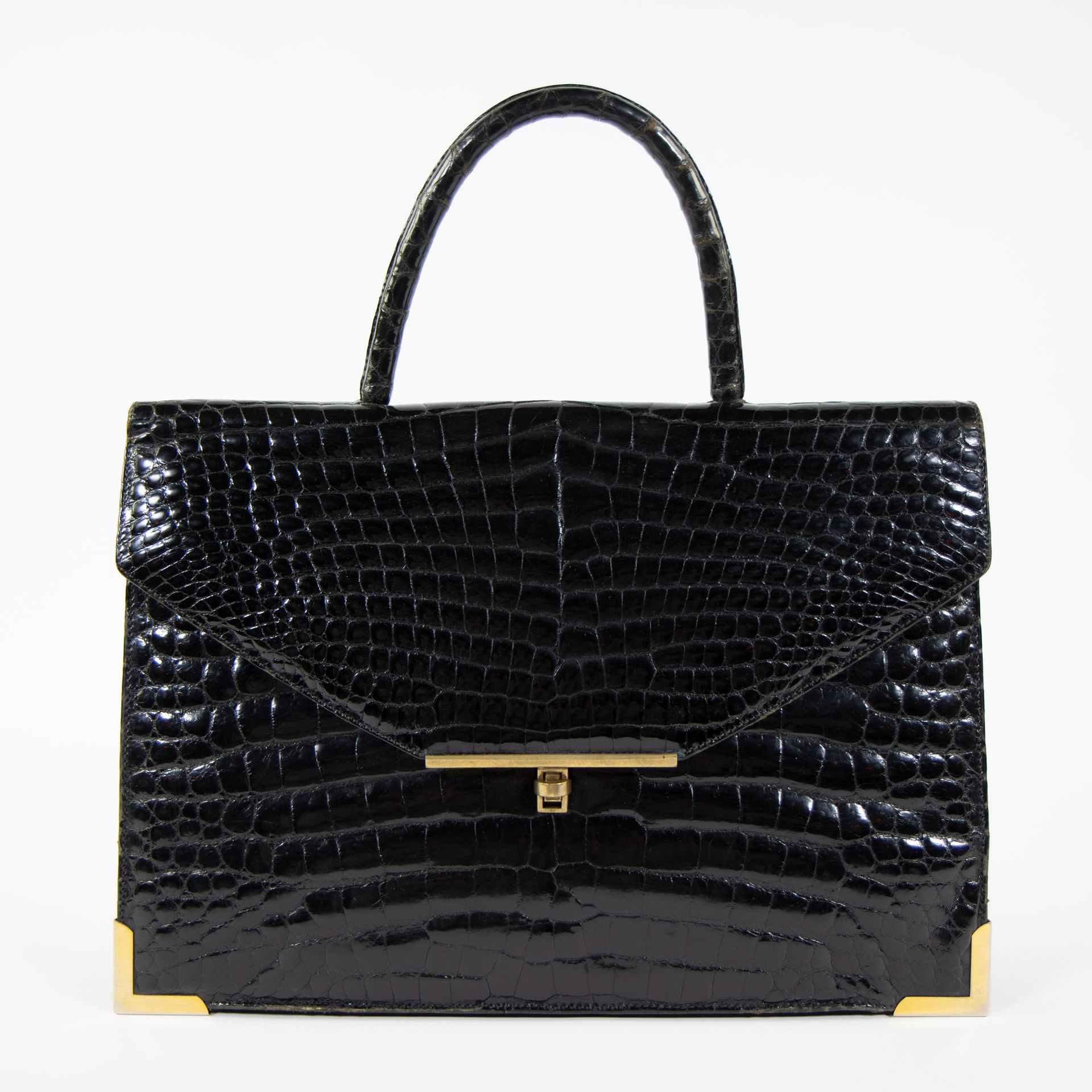 Null Vintage Delvaux handbag in crocodile
Vintage Delvaux handtas in croco
25 x &hellip;