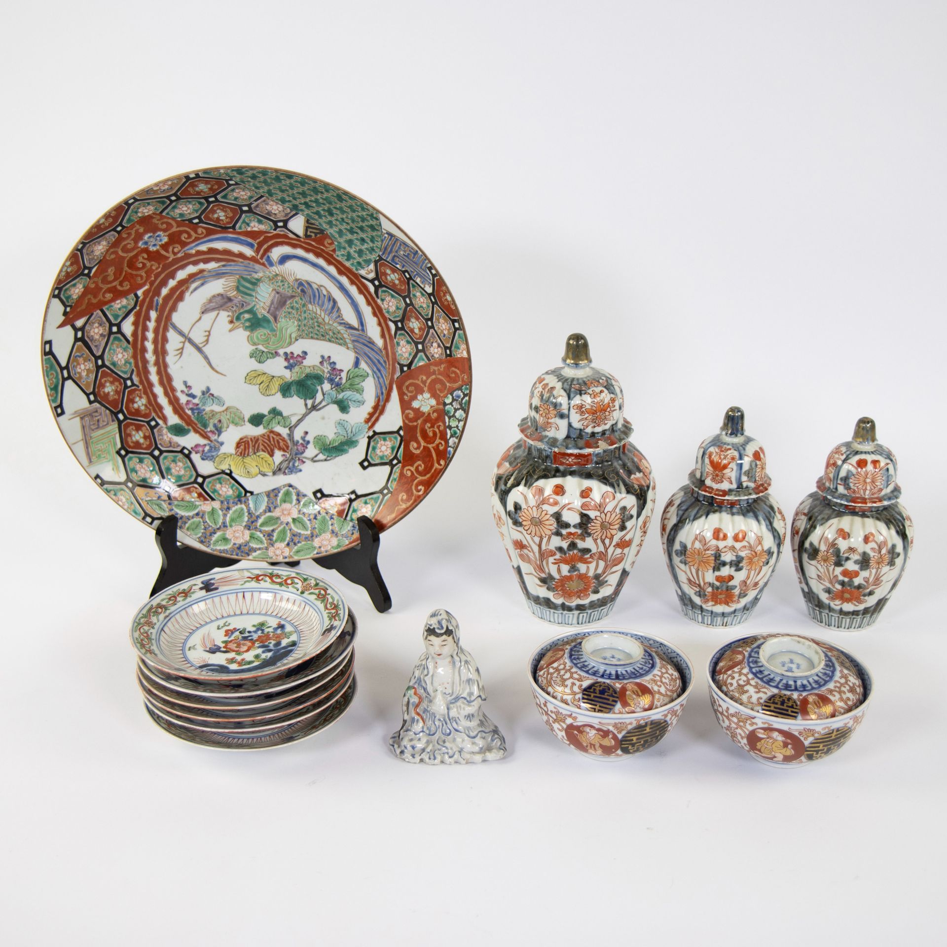 Null Lotto Porcellana giapponese del XVIII/XIX secolo e statuetta Kannon giappon&hellip;