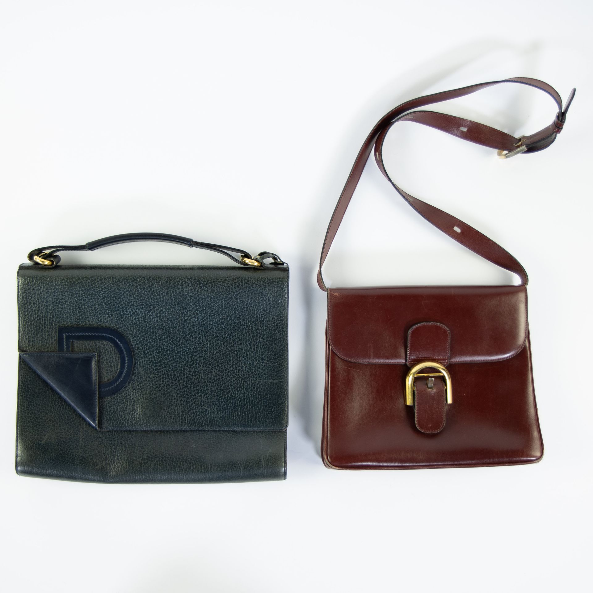 2 leather Delvaux handbags 2 lederen Delvaux handtassen …