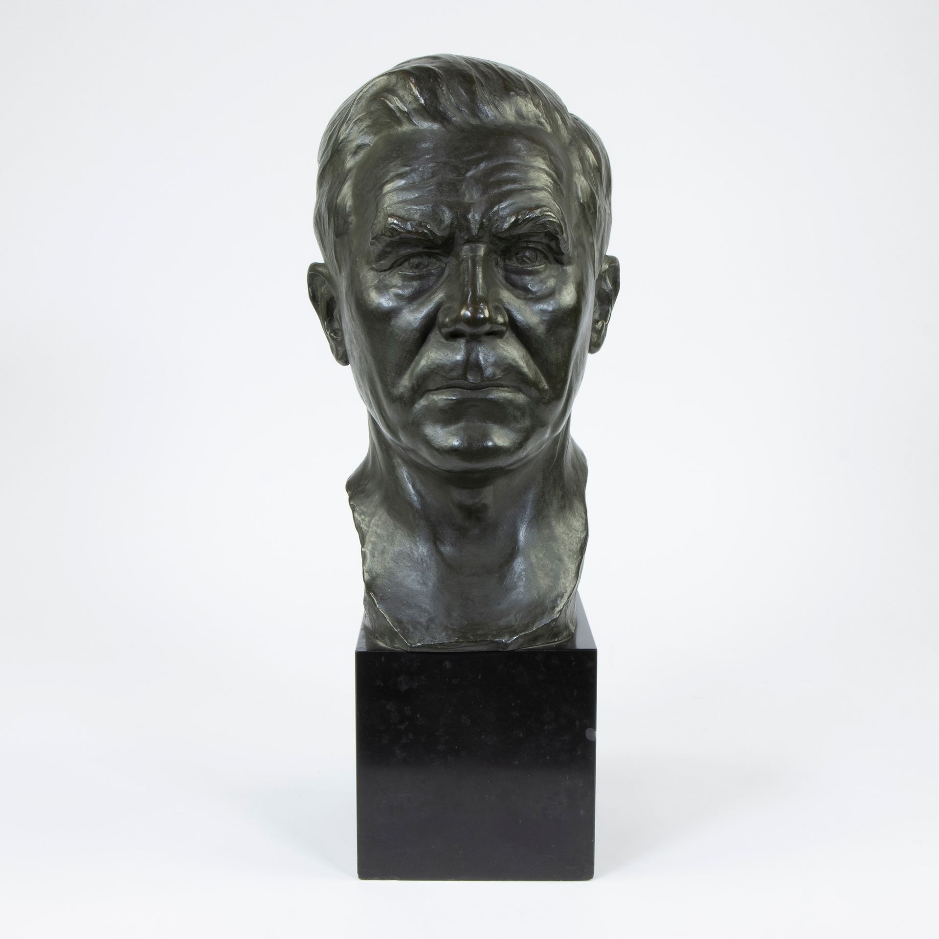 Henri THIERY (1875-1941), Henri THIERY (1875-1941), tête d'homme en bronze, sign&hellip;