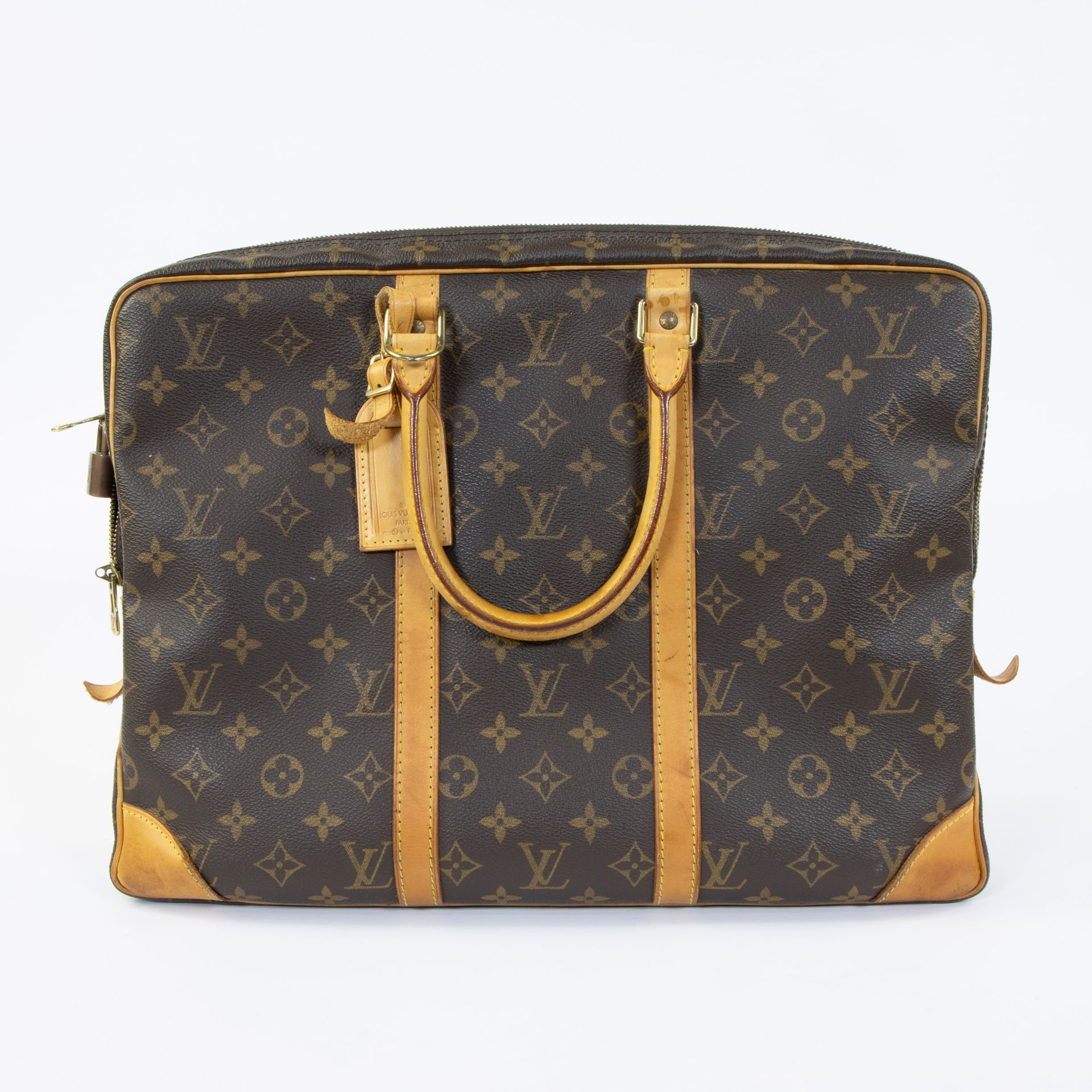 Null Petit sac de voyage Louis Vuitton
Louis Vuitton kleine reistas
32 x 41 x 11&hellip;