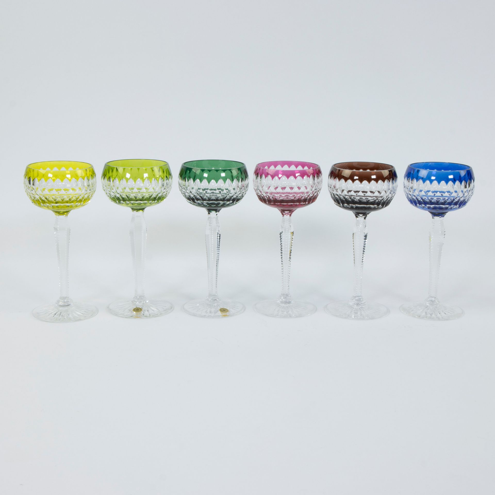 Null 6 verres en cristal colorés Val Saint Lambert
Lot de 6 verres en cristal co&hellip;
