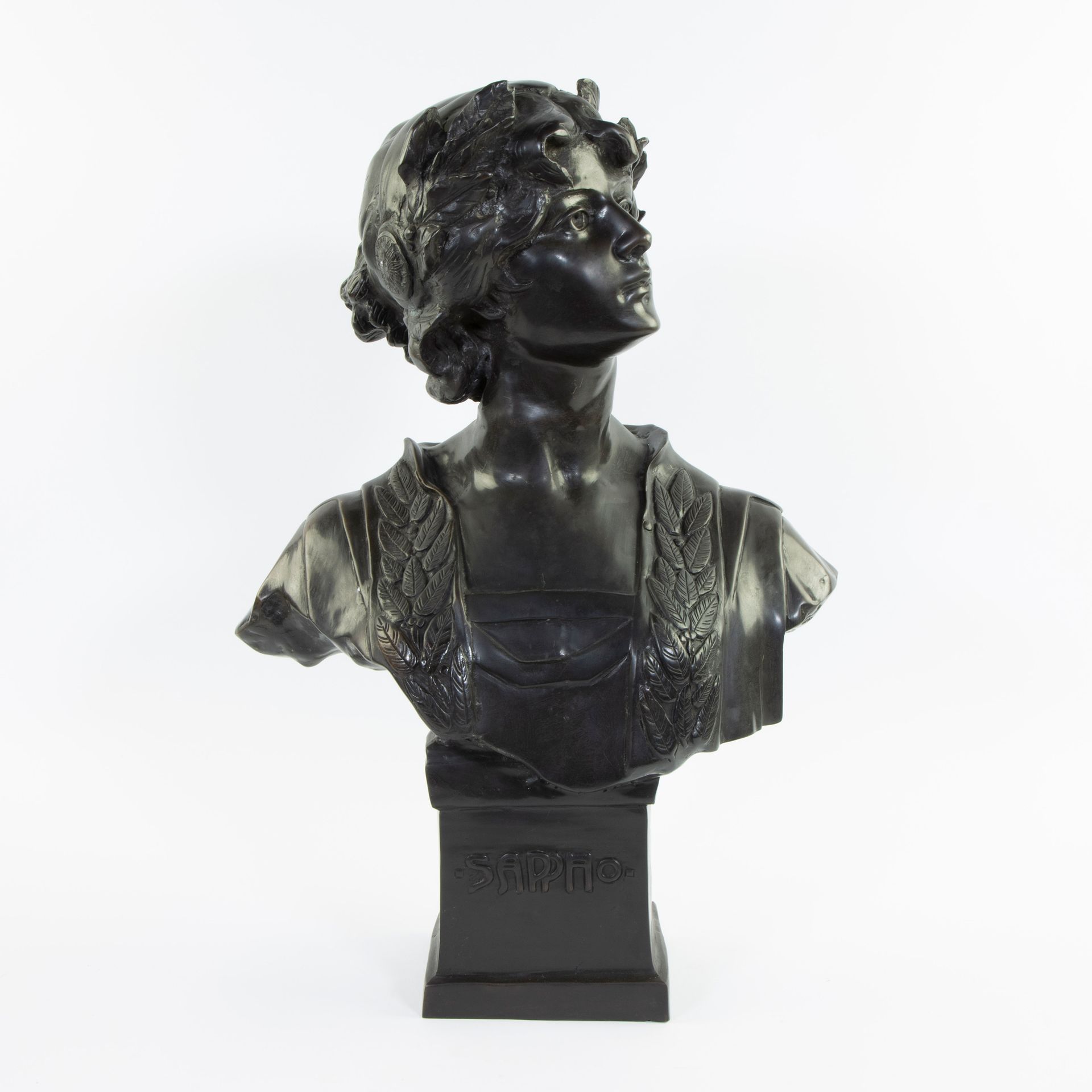 Null Buste en bronze de Sappho à l'âme douce, signé
Buste en bronze de la douce &hellip;