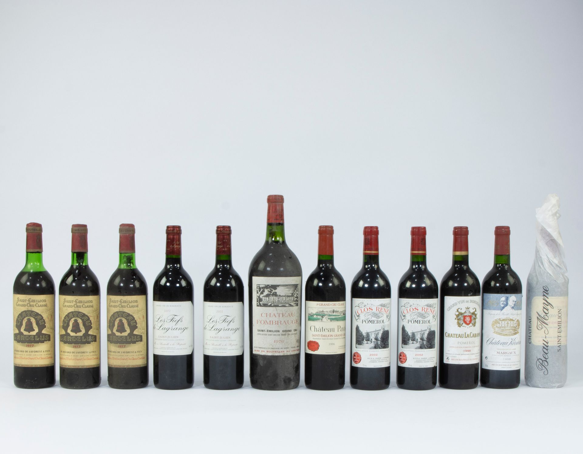 Null Lot van 12 flessen oude Bordeaux wijnen oa Saint-Emilion Chateau l'Angelus &hellip;