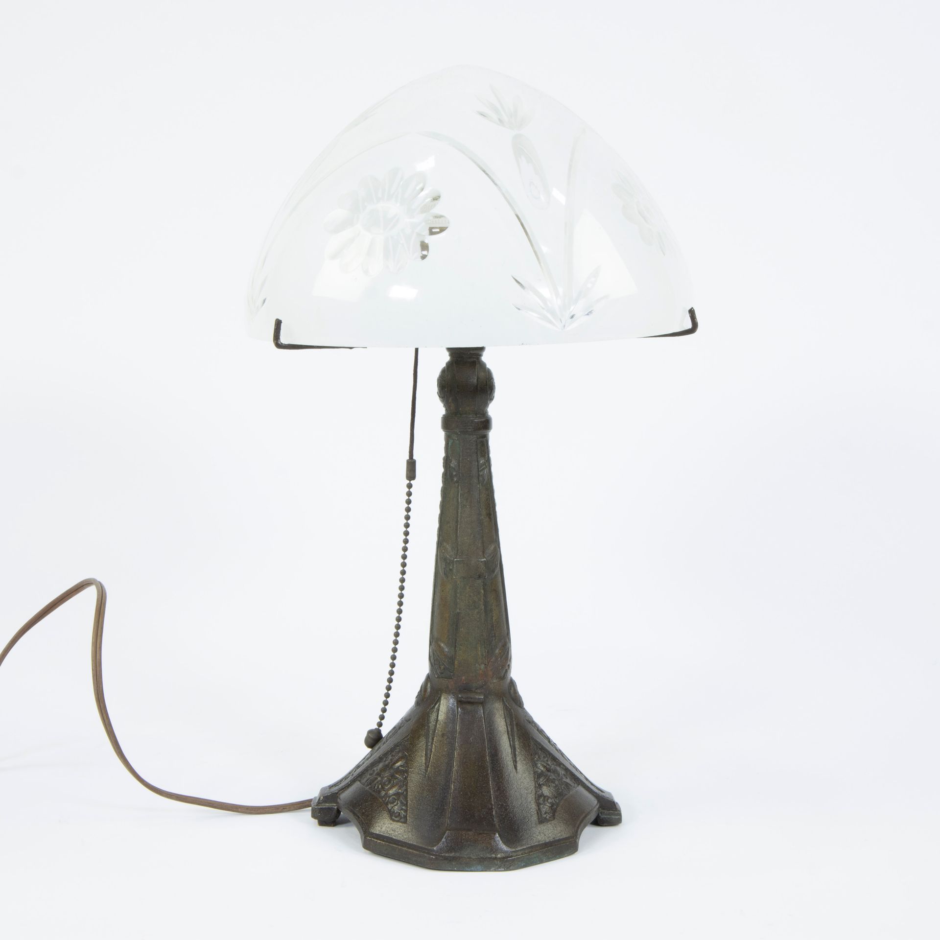 Null Lampe champignon Art Déco avec base en bronze et abat-jour en verre
Art Dec&hellip;