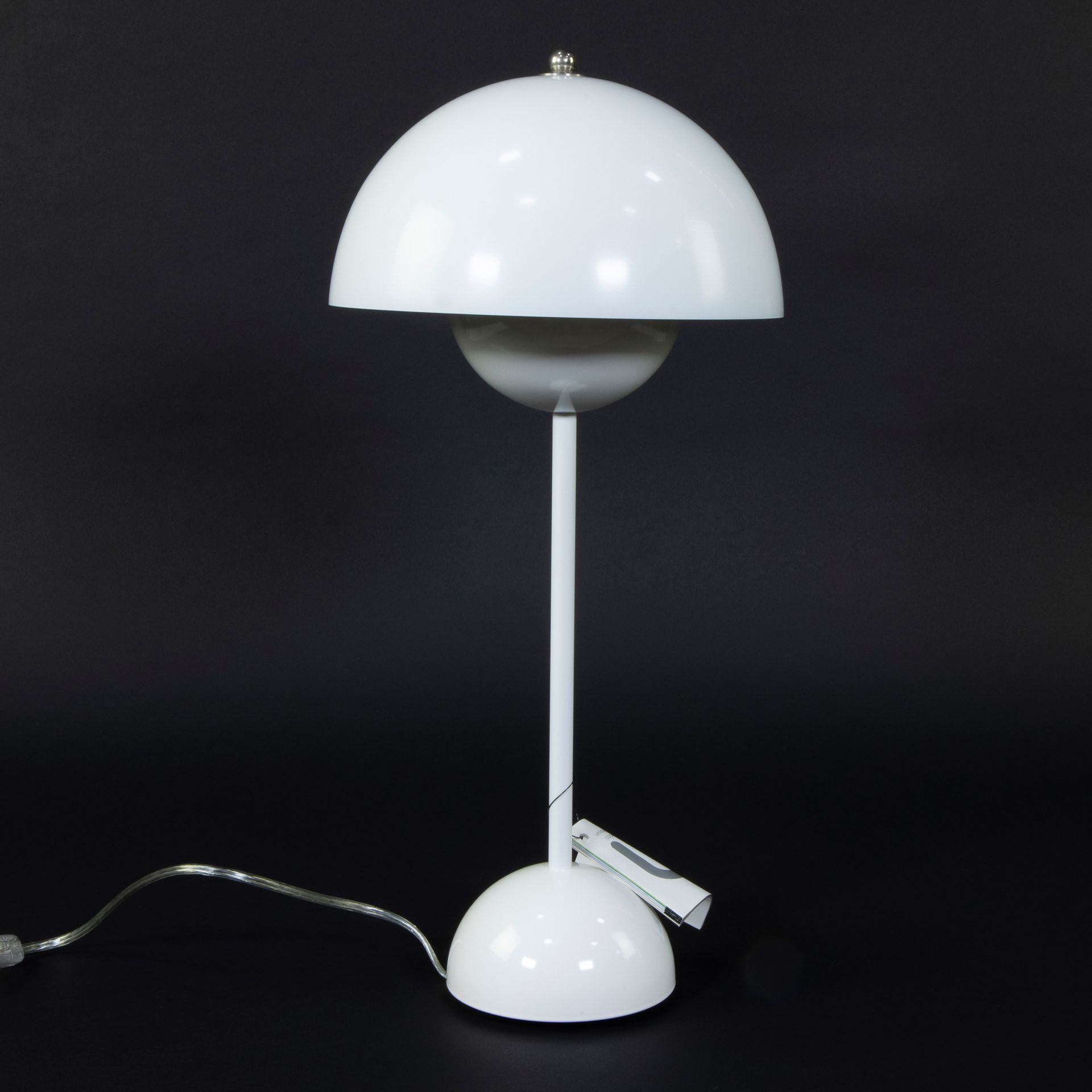 Null Original white table lamp 'Flowerpot' by Verner Panton manufactured by Uniq&hellip;