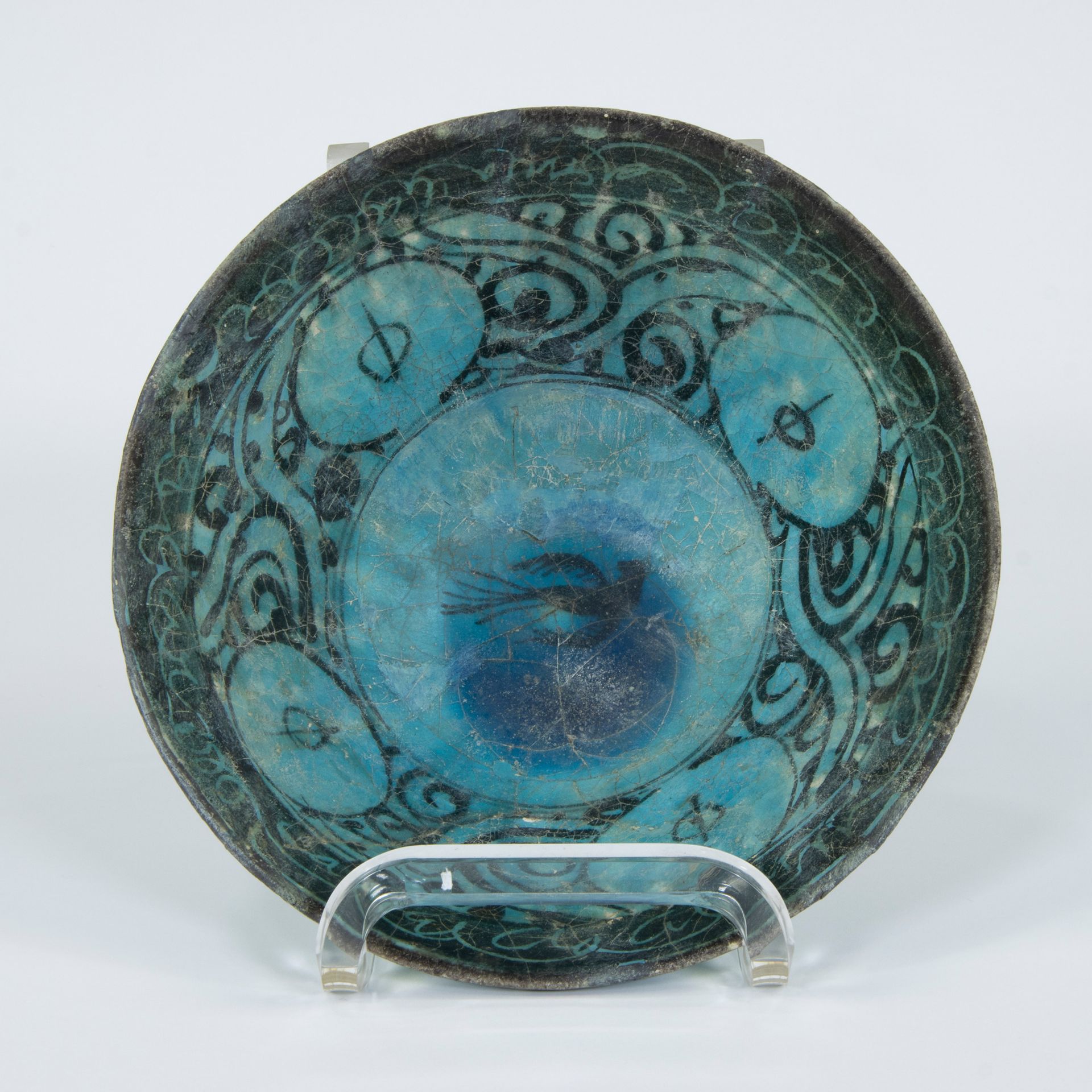 Null Schale aus blauem Steingut, Kashan, Iran, 13. Jahrhundert
Een blauwe aardew&hellip;