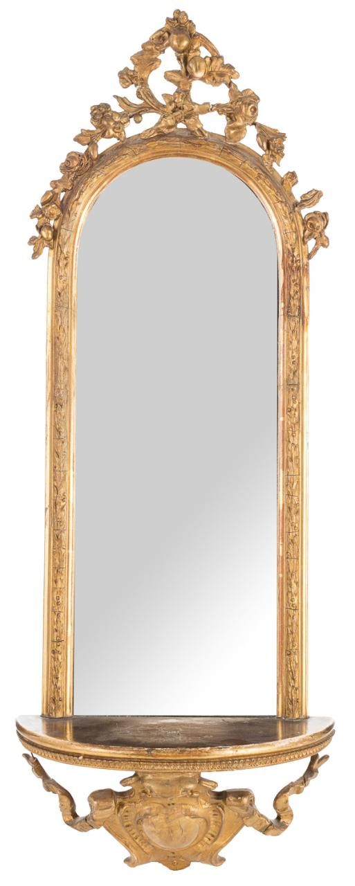 Null Paire de miroirs avec corbeaux et surmontés de motifs floraux. Ffs. S. XIX.&hellip;