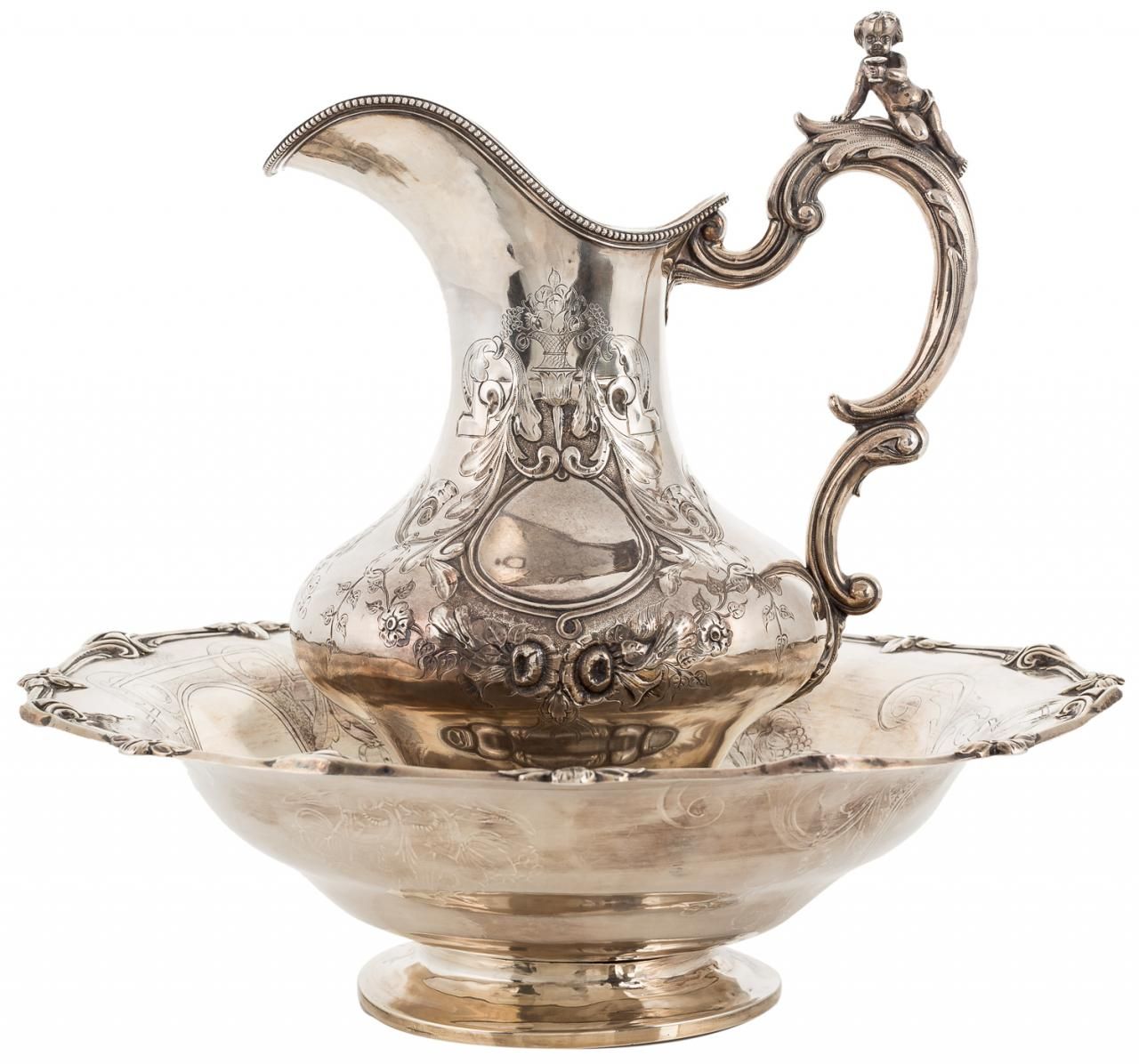 Null Set of ewer made of silver. Engraved and embossed decoration of plant motif&hellip;