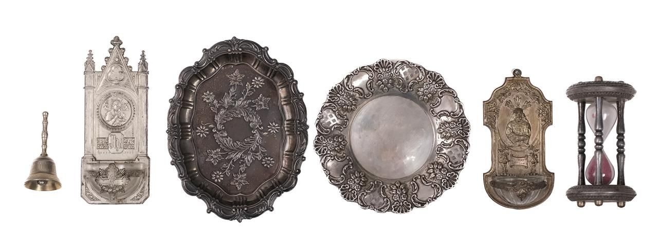 Null Lot consists of six pieces in silver plated metal.

Various measures