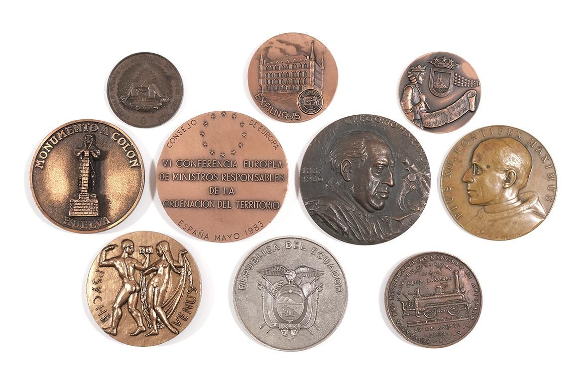 Null Le lot se compose de dix médailles commémoratives. 8 cm. Max. Médaille de b&hellip;