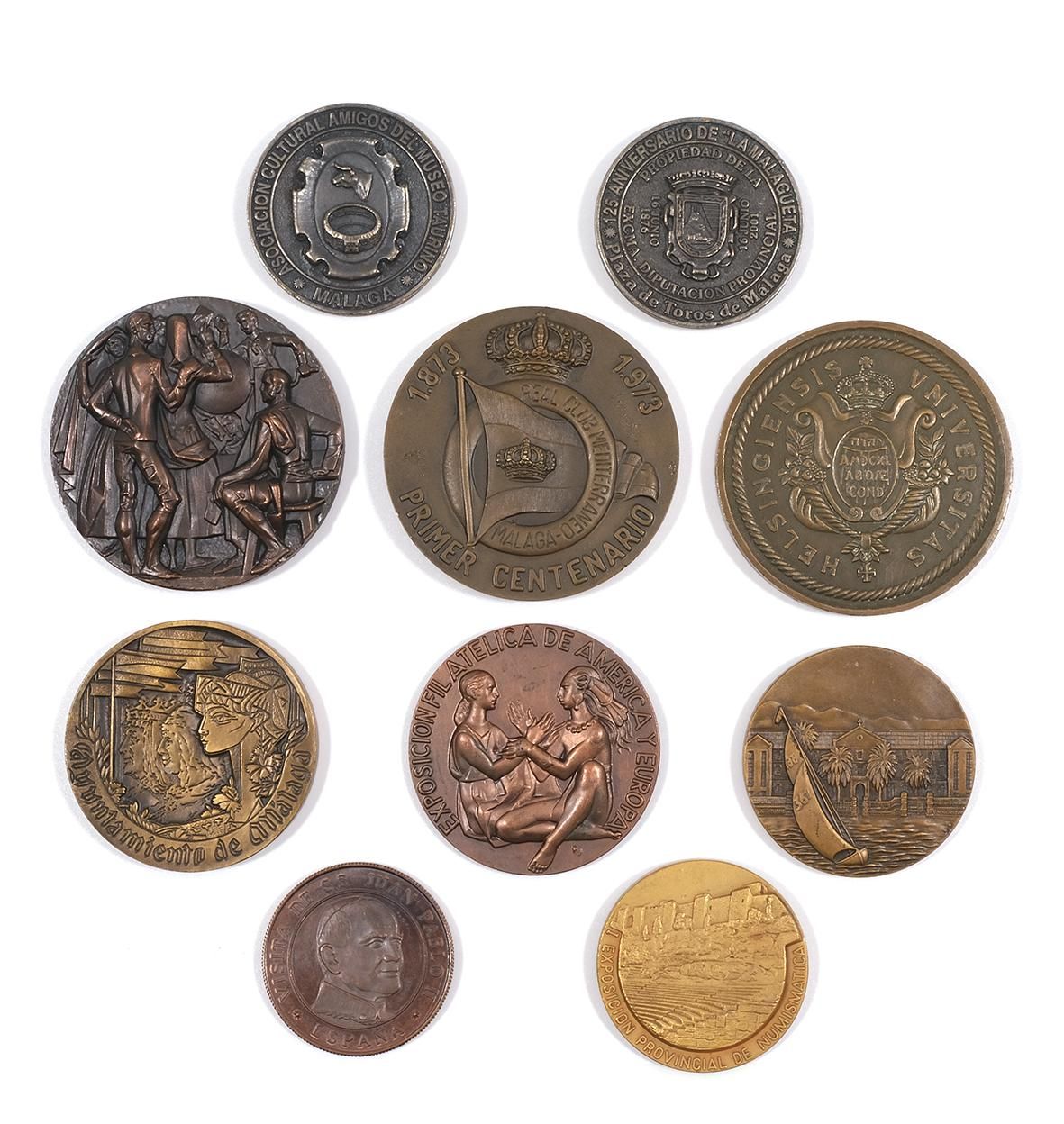 Null Lot composé de dix médailles commémoratives. Médaille de 7 cm max. 1ère Exp&hellip;