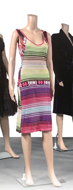 Christian LACROIX, Moda 
Lot composé d'une robe en viscose façon maille à rayure&hellip;