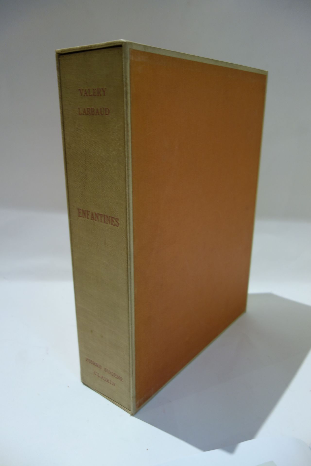 LARBAUD (Valéry) - CLAIRIN (Pierre-Eugène). 孩子们。巴黎，Sautier，1948年，4开本，带插图的封面、文件夹和&hellip;