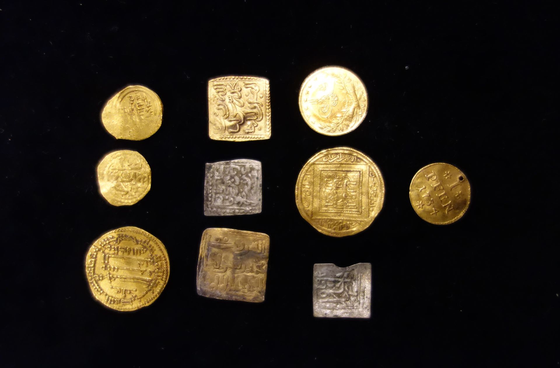Null GERMANY. Brunswick-Wolfenbüttel. Gold coinage of the pfennig. 1734.
(hole).&hellip;