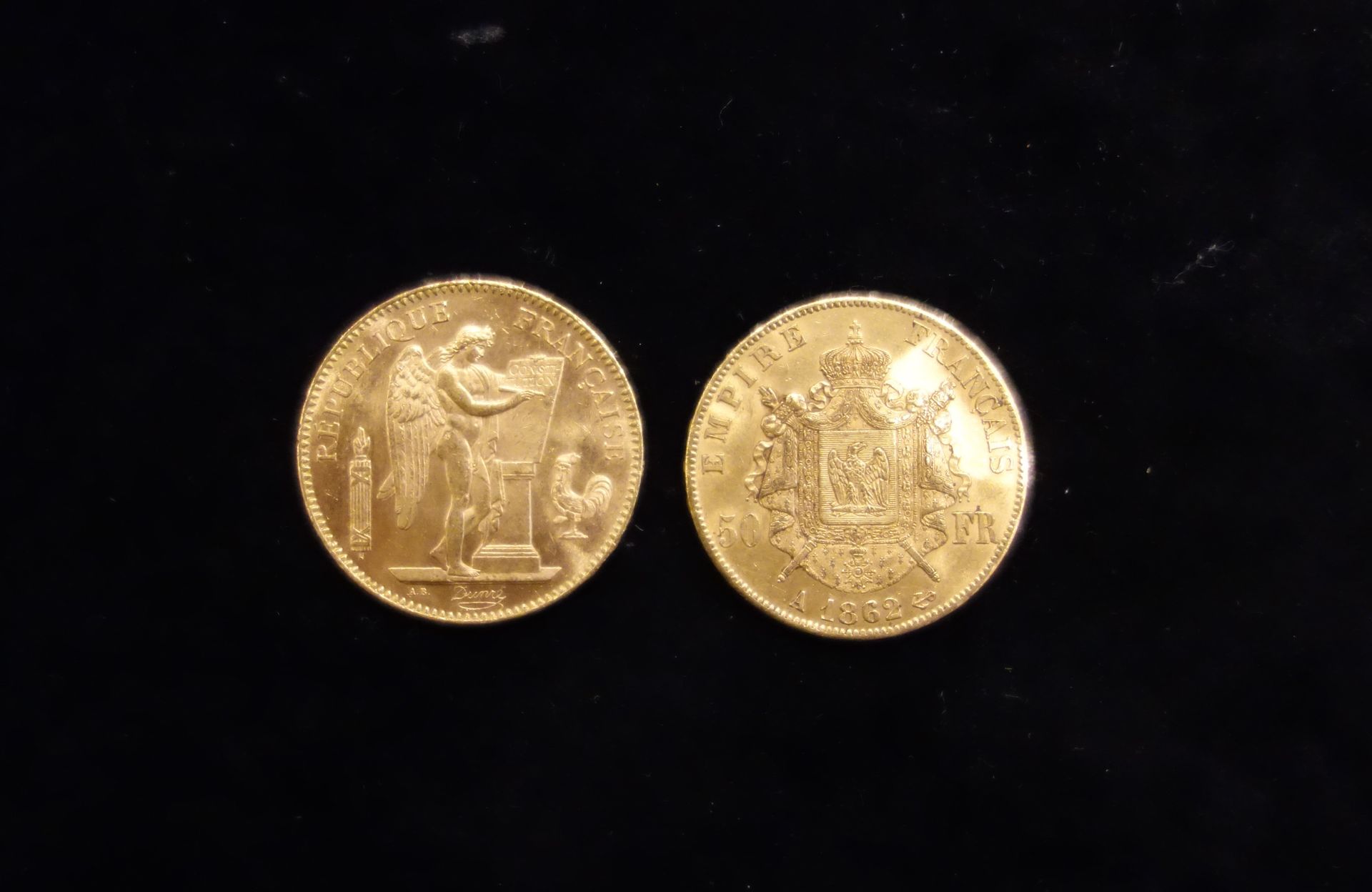 Null Dos monedas de oro de 50 F. Años 1862 A. Y 1904
Peso: 32,2 g
