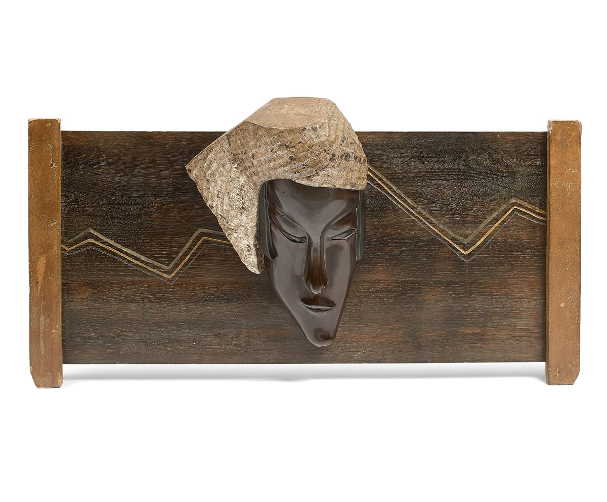 Seizo SUGAWARA (1884-1937) 戴头巾的女人面具 - 1928年
黑檀木和雕花清漆木，用漆和银叶加强（有几个虫子造成的孔）。
签名，献给 &hellip;