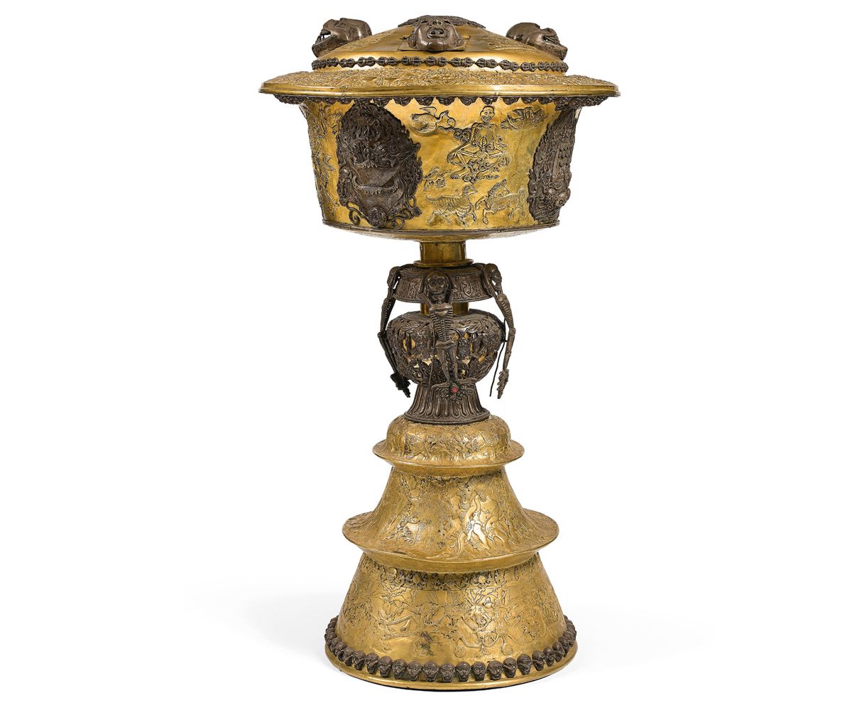 Null Important gilt copper and silver butter lamp, the conical base decorated wi&hellip;