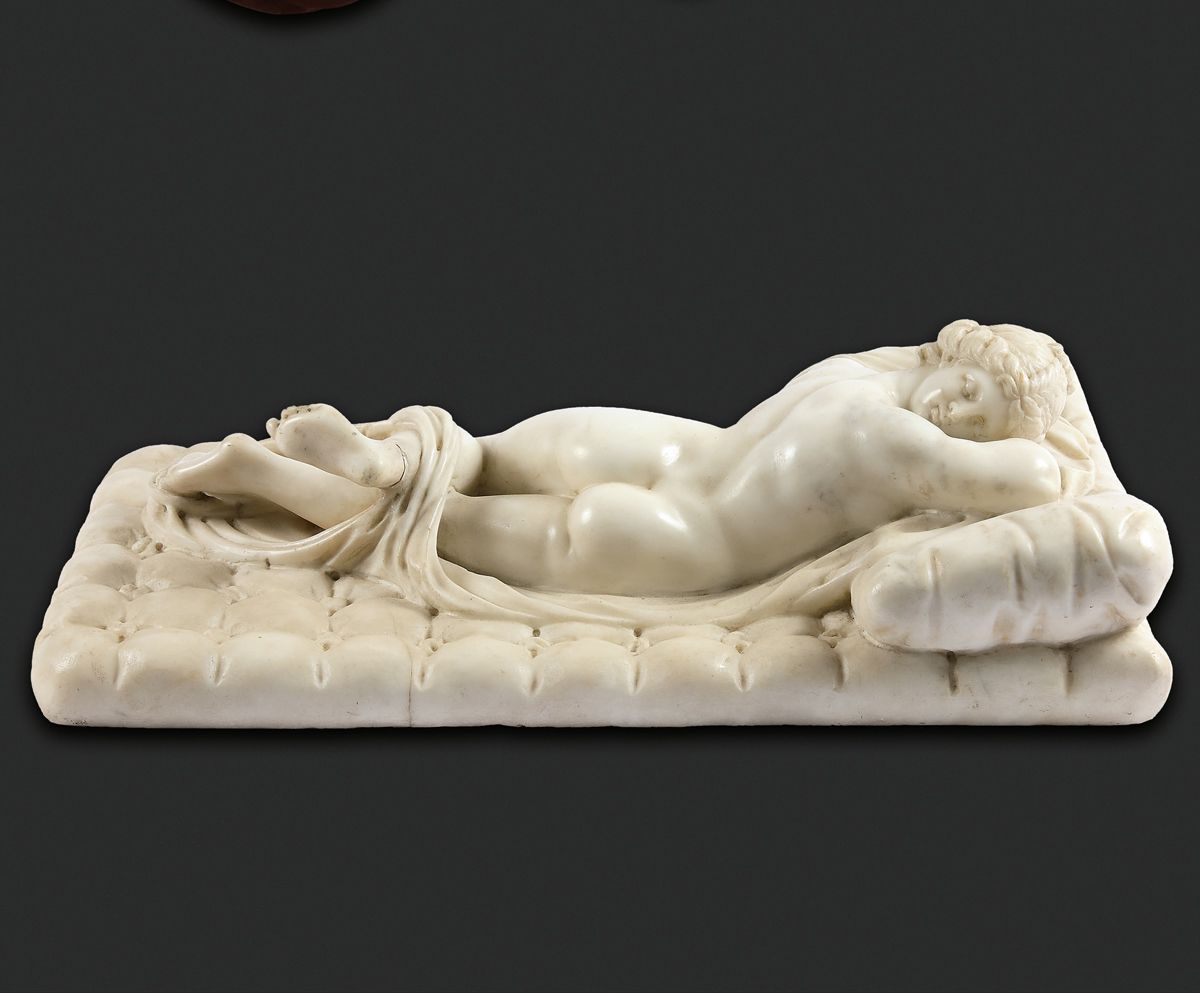 Null Hermaphrodite endormi en marbre sculpté. Allongé sur le ventre sur un matel&hellip;