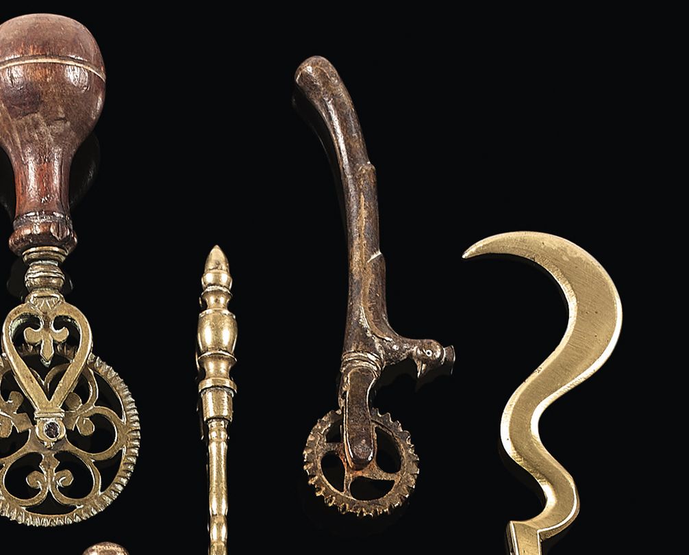 Null Rueda de pastelería de bronce patinado en forma de pájaro.
Siglo XVII.
Long&hellip;