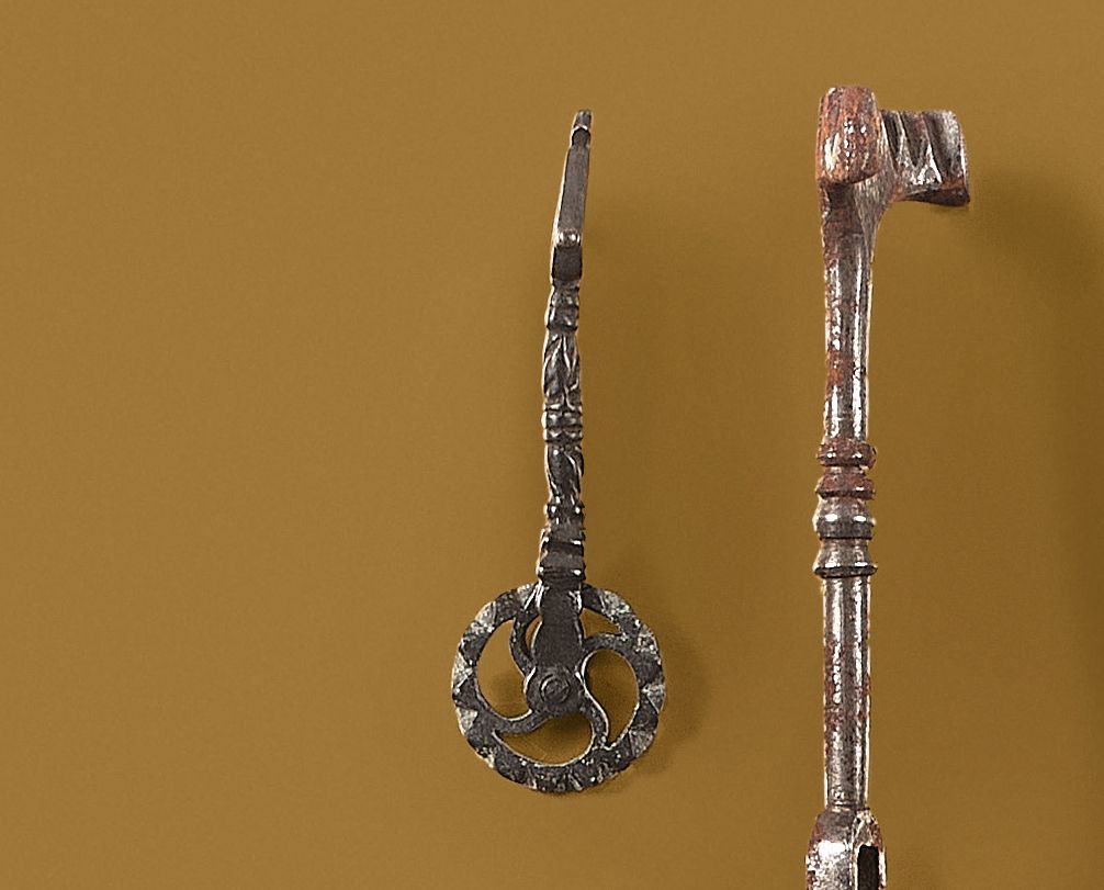 Null 青铜糕点轮，心形握把。
16世纪初。
长度：7,5 cm