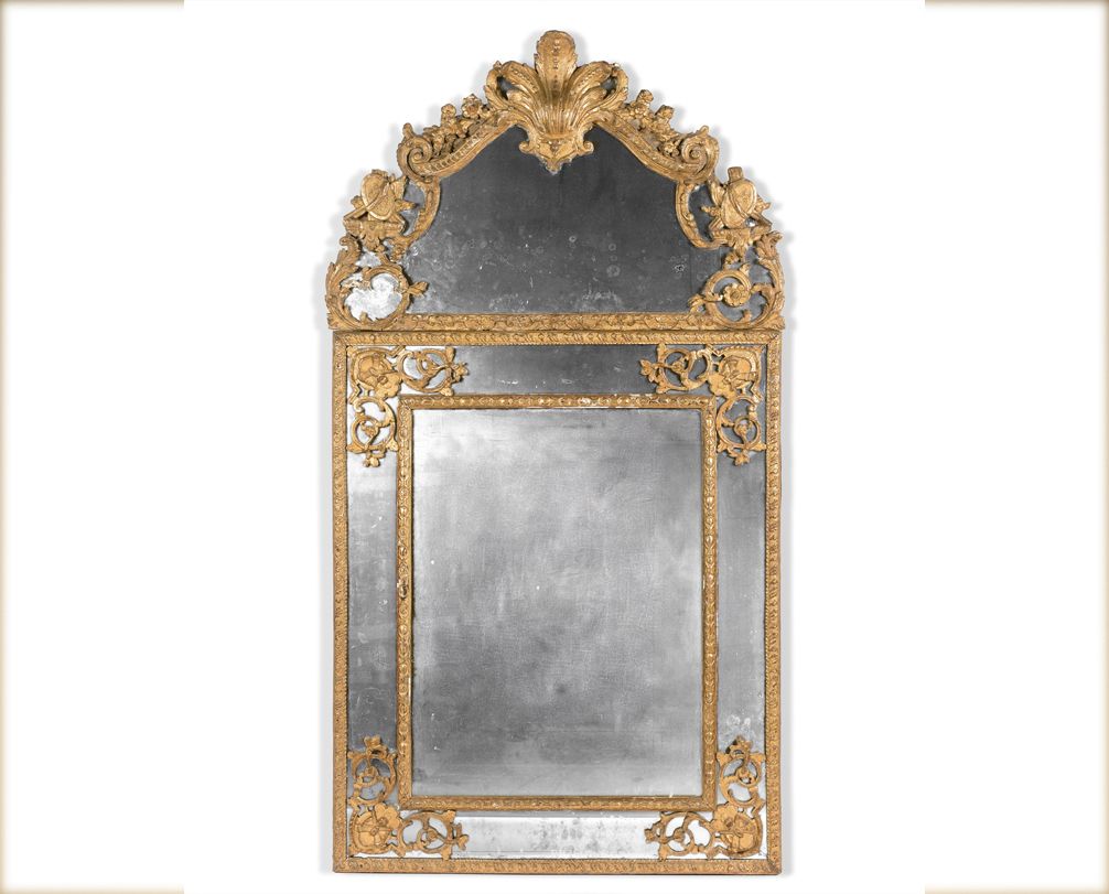 Null ø 带台阶的镜子。
摄政时期（事故和损坏，镀金层有缺口）。
169 x 90 cm