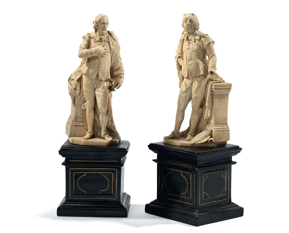 Null Pair of statuettes in ivory carved in the round representing the painters A&hellip;