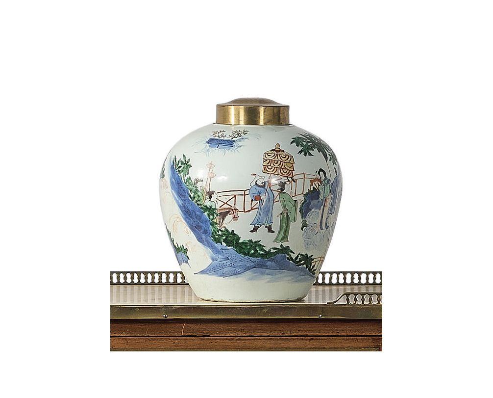 CHINE - XIXe siècle Pot à gingembre sphérique en porcelaine blanche à décor poly&hellip;