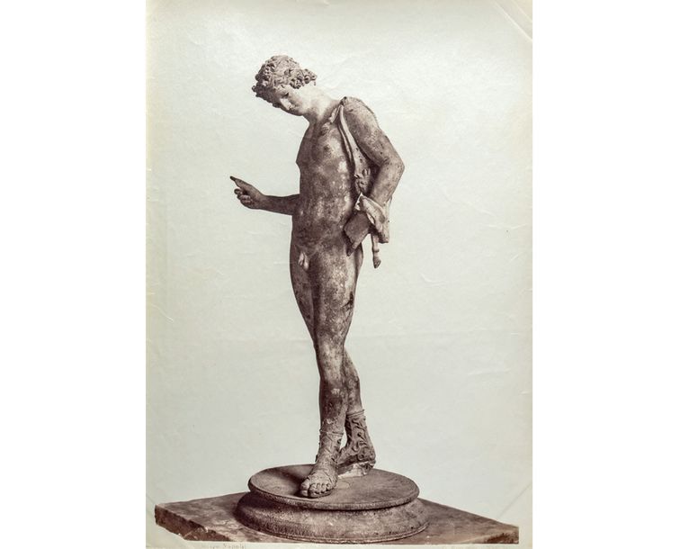 Giorgio Sommer (1834-1914) Narcisse
Epreuve sur papier albuminé.
26 x 19 cm