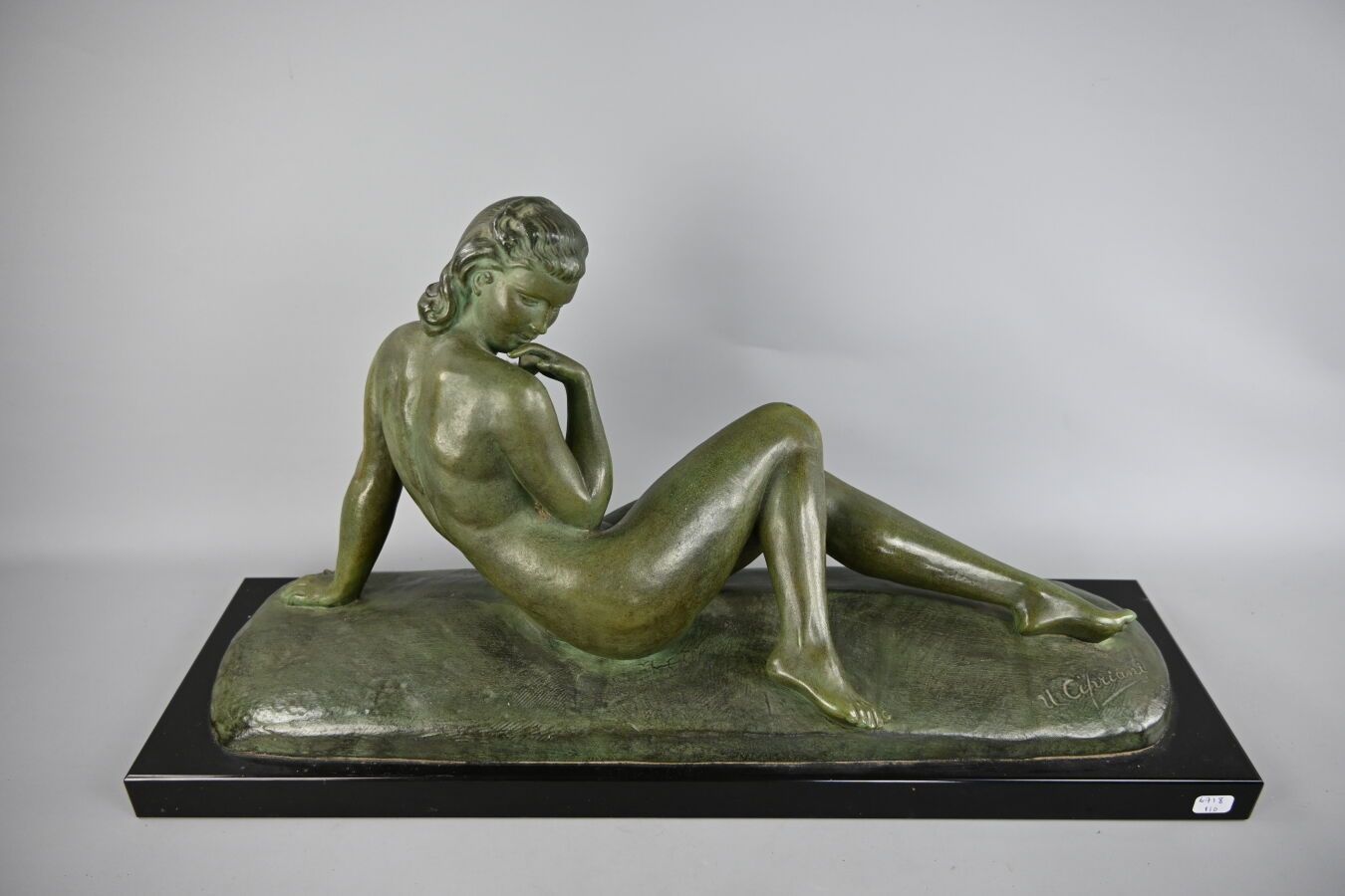 Null Ugo CIPRIANI, "Nu féminin" (Female nude), Green patina regia print, signed.&hellip;