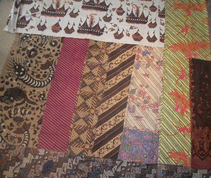 Null Réunion de neuf batik, Indonésie, XIX et XXème siècle, fleurs, poissons, co&hellip;