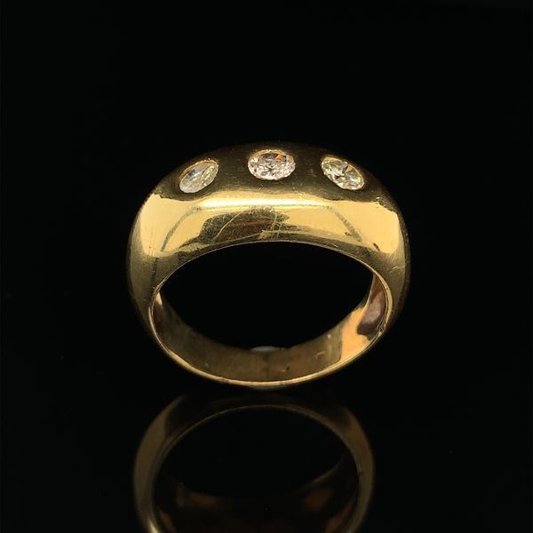 Null BAGUE jonc " Gipsy " en or jaune (750) serti de trois diamants (chocs). 

D&hellip;