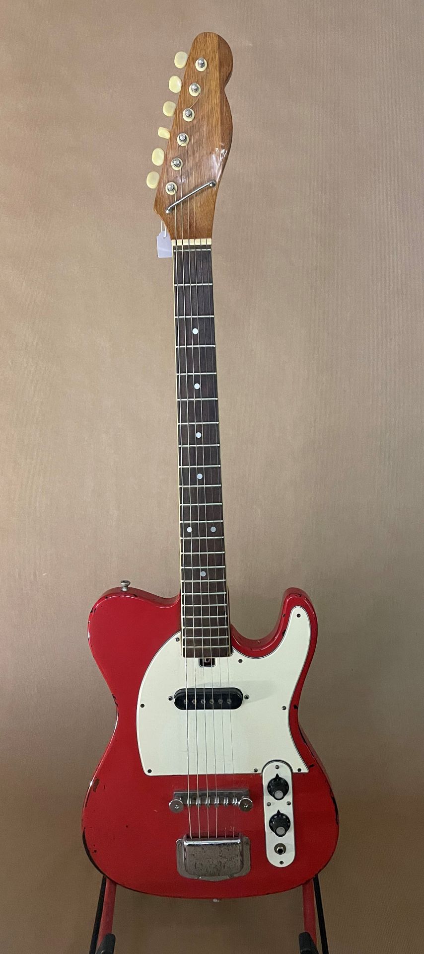 Null Guitare éléctrique solidbody "telecaster" , made in japan c.1970

Housse