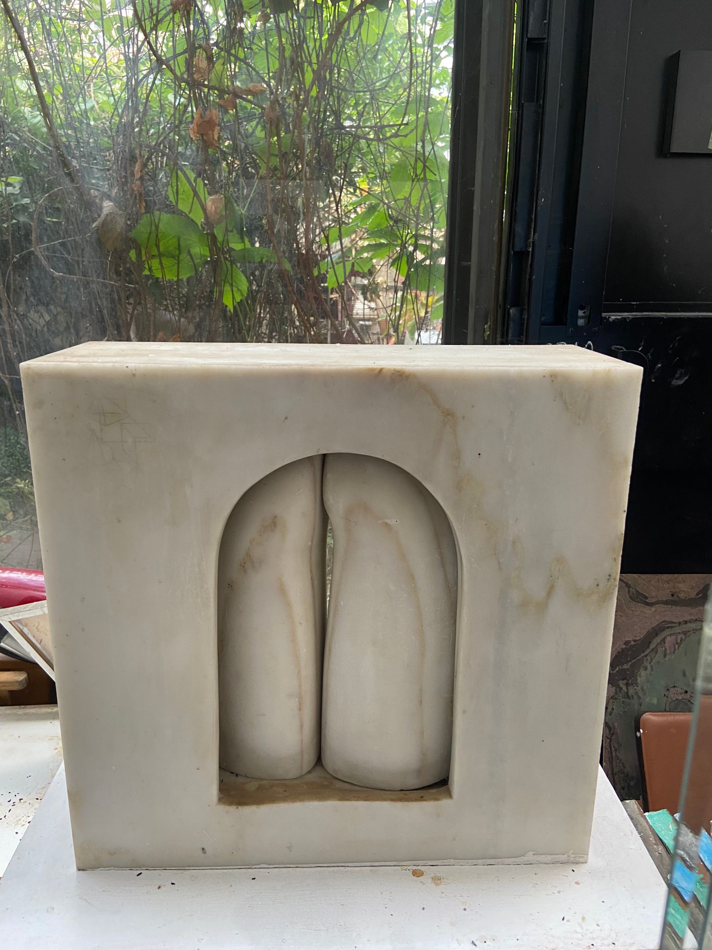 Null 
Untitled



Sculpture in polished white marble




46 x 50 x 22 cm