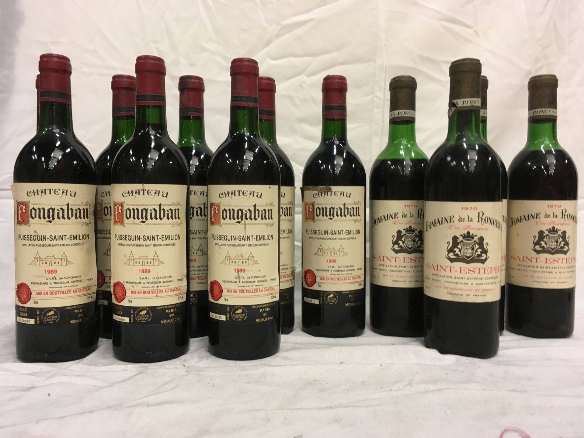 Null 8 PUISSEGUIN SAINT EMILION Château Fongaban 1989 75cl b.G e.T

3 SAINT ESTE&hellip;