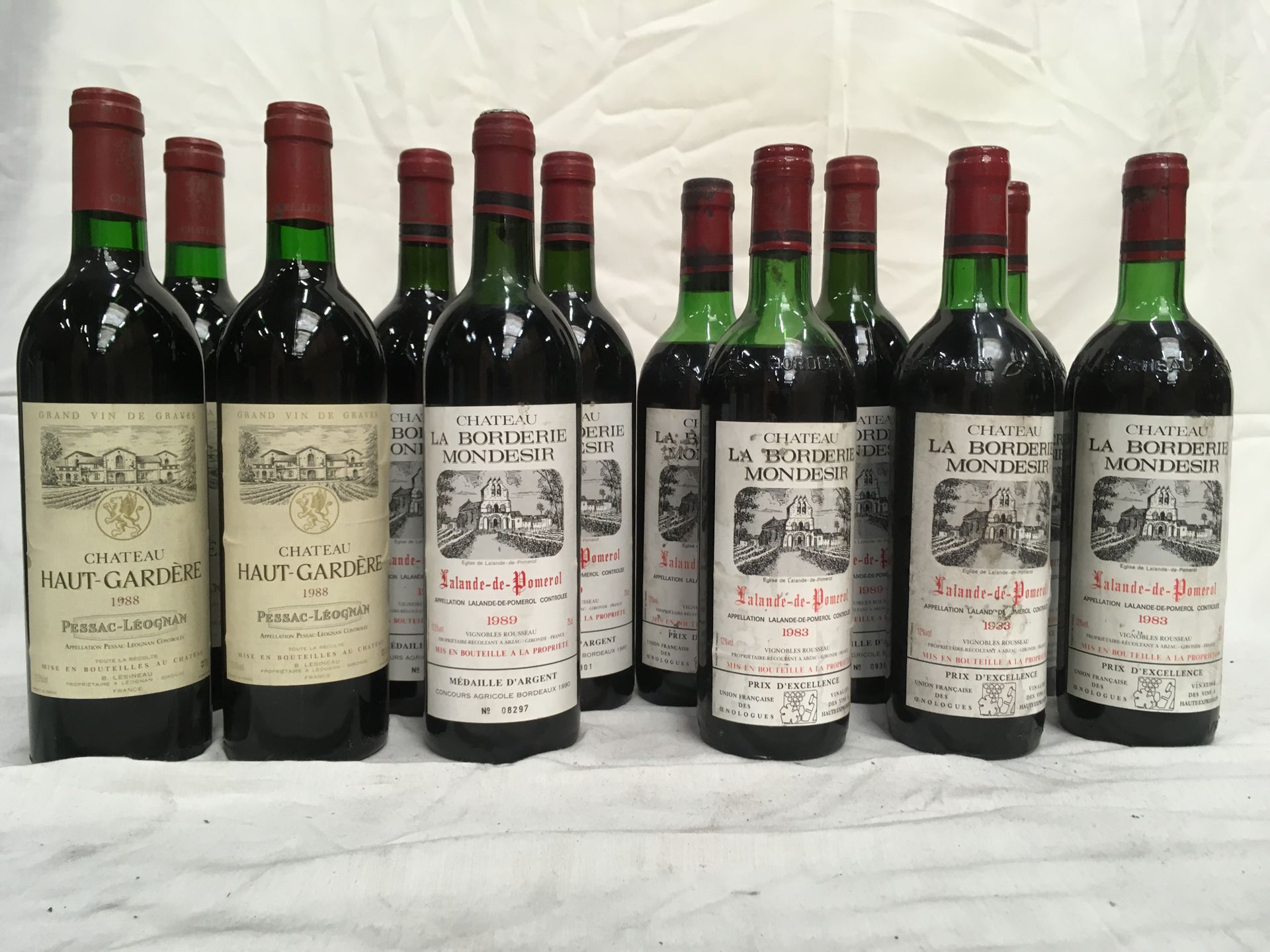 Null 3 PESSAC LEOGNAN Château Haut Gardère 1988 75cl 

3 LALANDE DE POMEROL Chât&hellip;