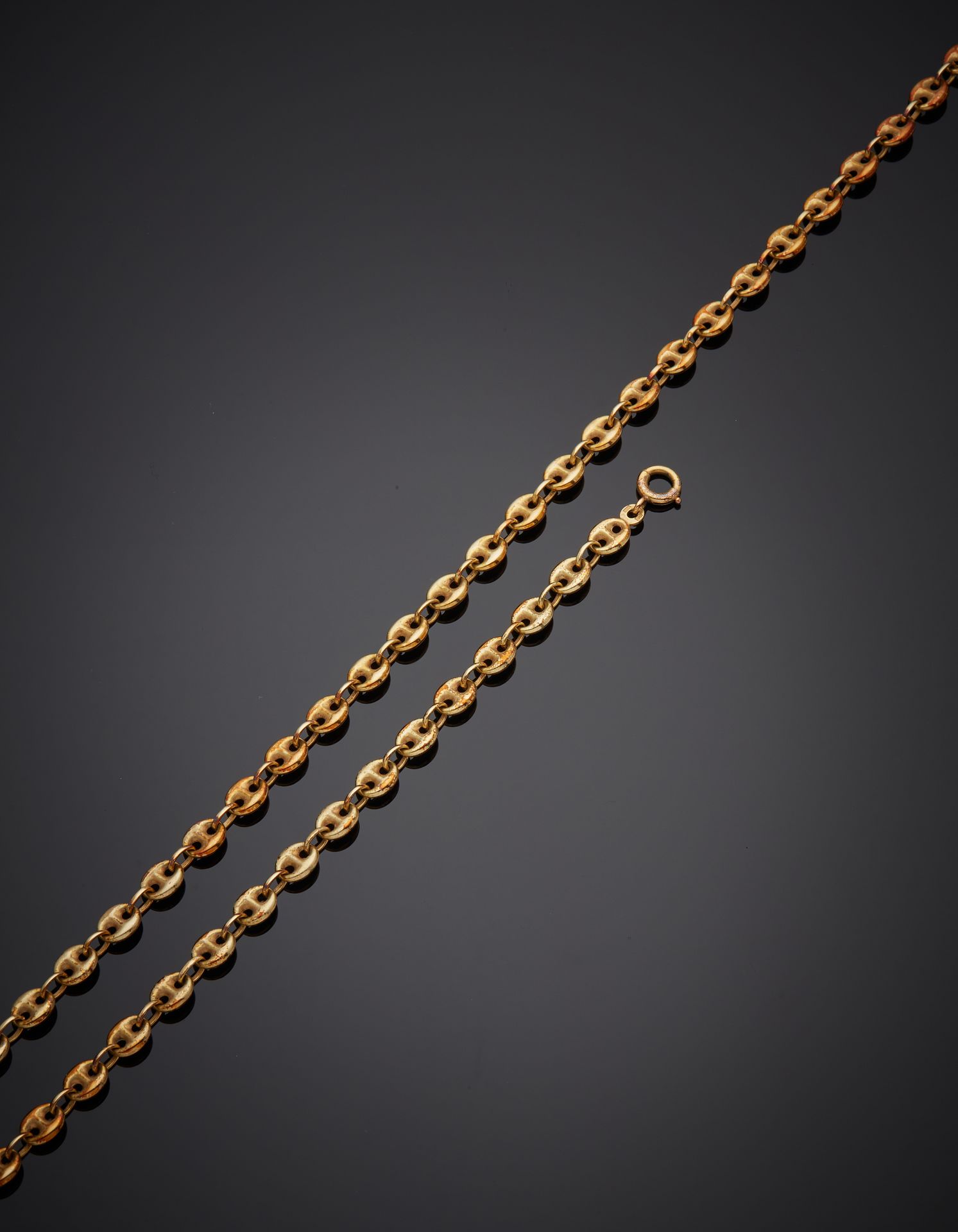 Null 14K黄金（585‰）项链，带有 "咖啡豆 "网眼。黄金搭扣（750‰）。
长度：74厘米。重量：28.9克。