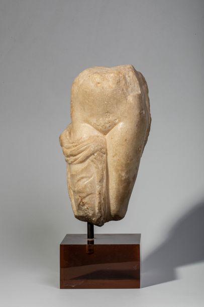 Null Vénus impudique acéphale à marbre Blanc
Art Romain I-IIIème siècle
Provenan&hellip;