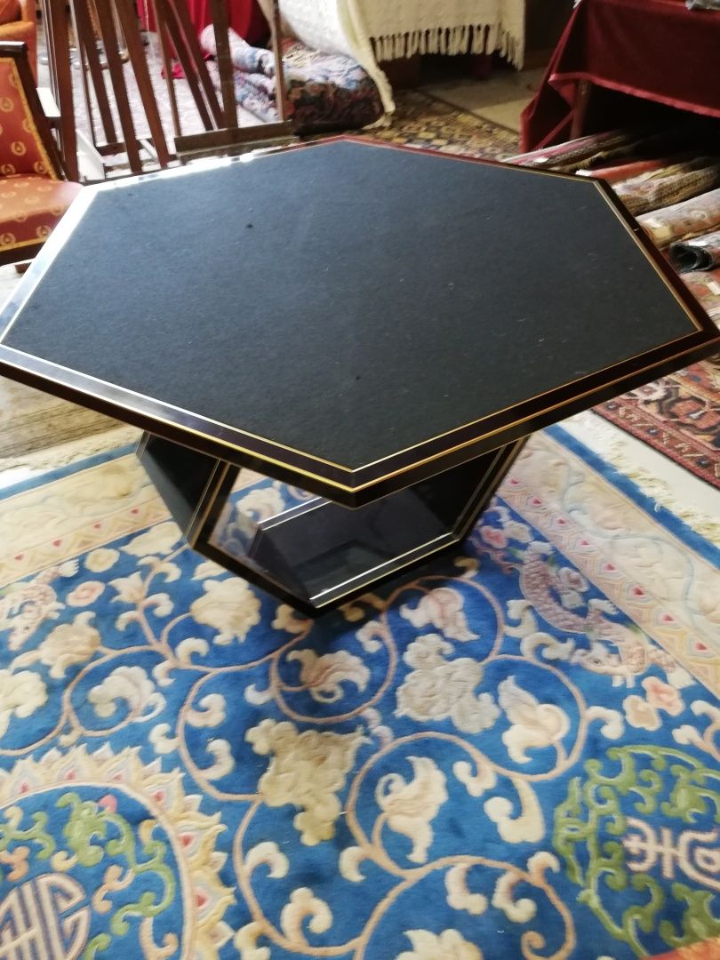 Null 1 table laqué noir pliante, le pied est de forme heptagonal (6 cotés) (manq&hellip;