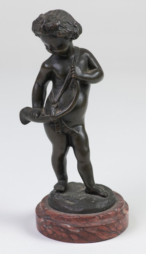 Null Signé CLOUCOM ? "Enfant au cors" en bronze sur socle marbre H : 18cm avec l&hellip;