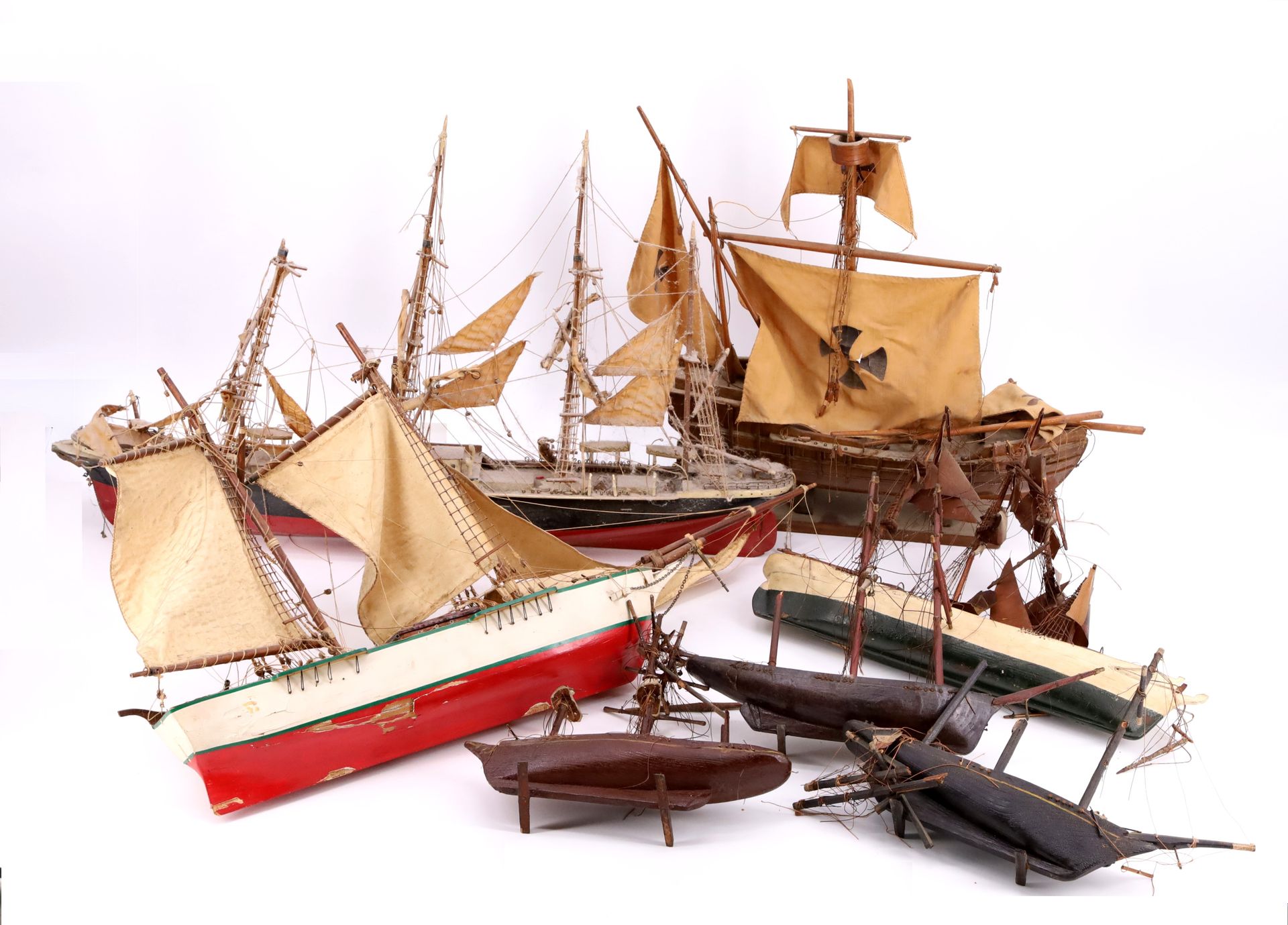 Null 
Lot de maquettes de navires (accidentés)