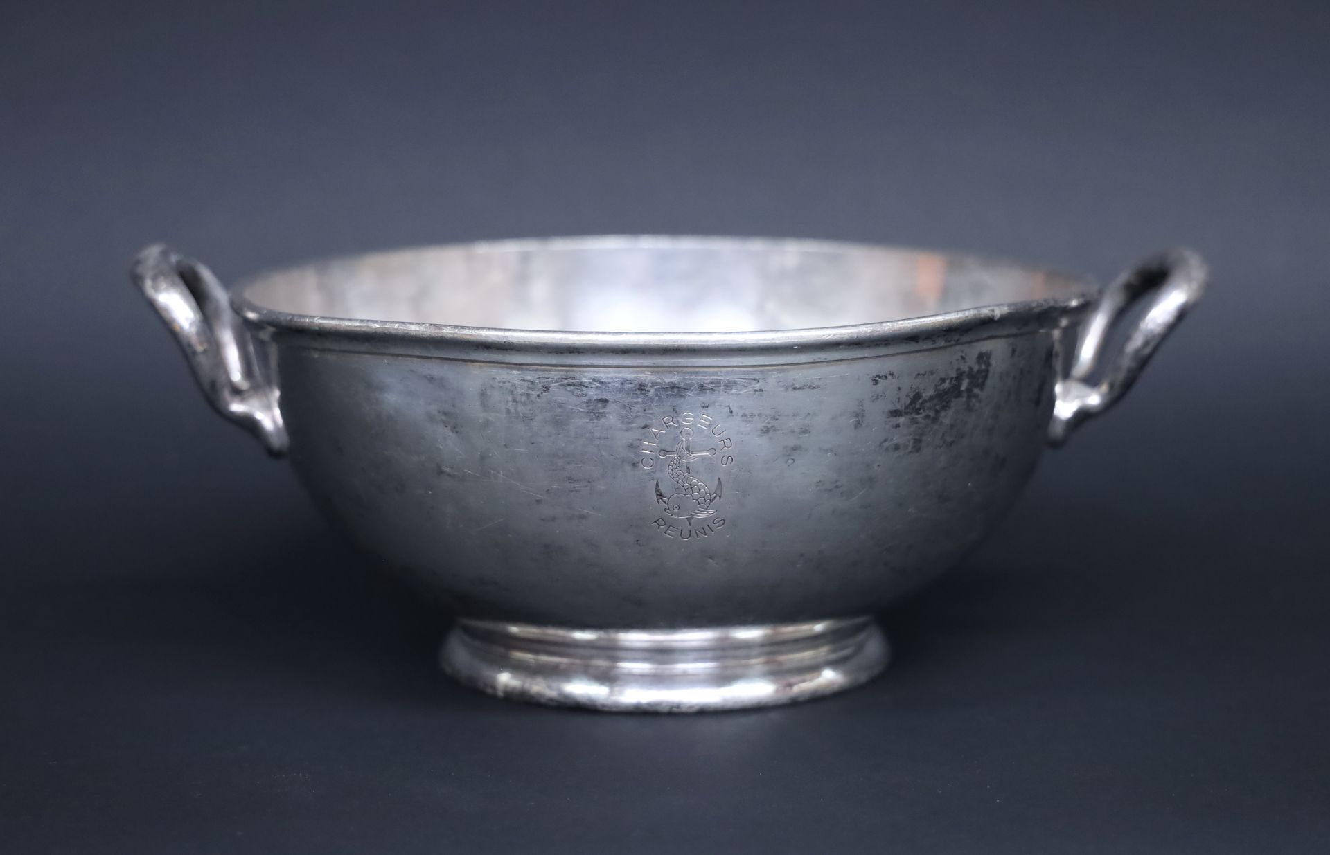 Null A silver plated vegetable dish with handles on a pedestal, signed, work of &hellip;