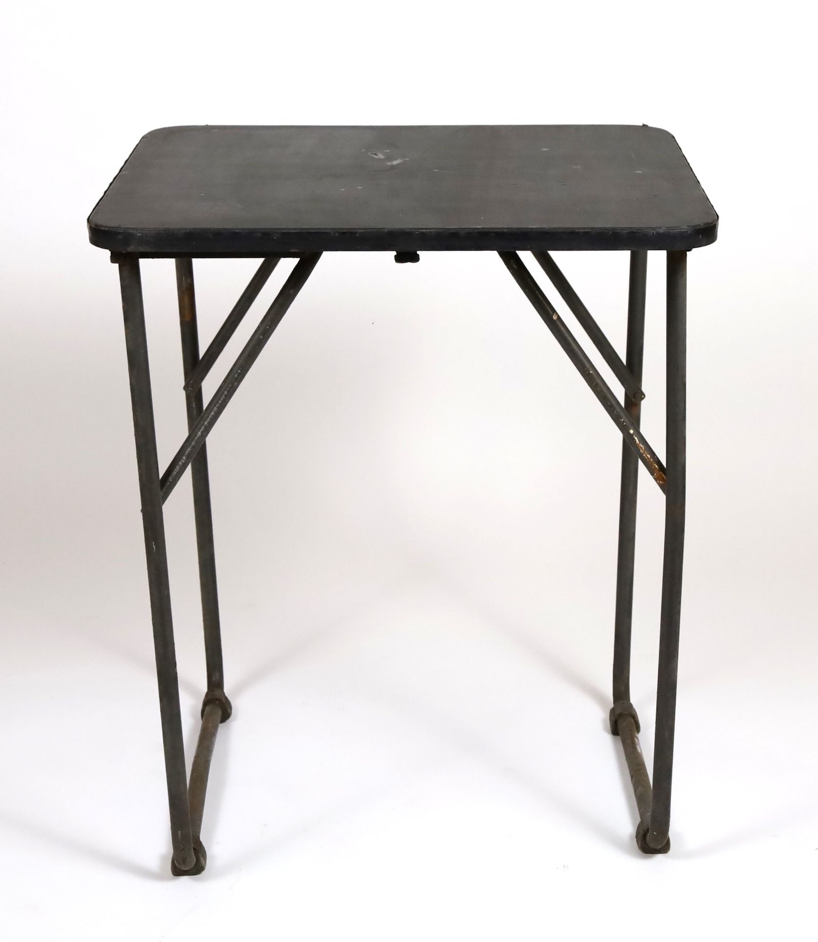 Null CGT France 1962 - Table pliante d'appoint pour le pont en métal laqué noir &hellip;